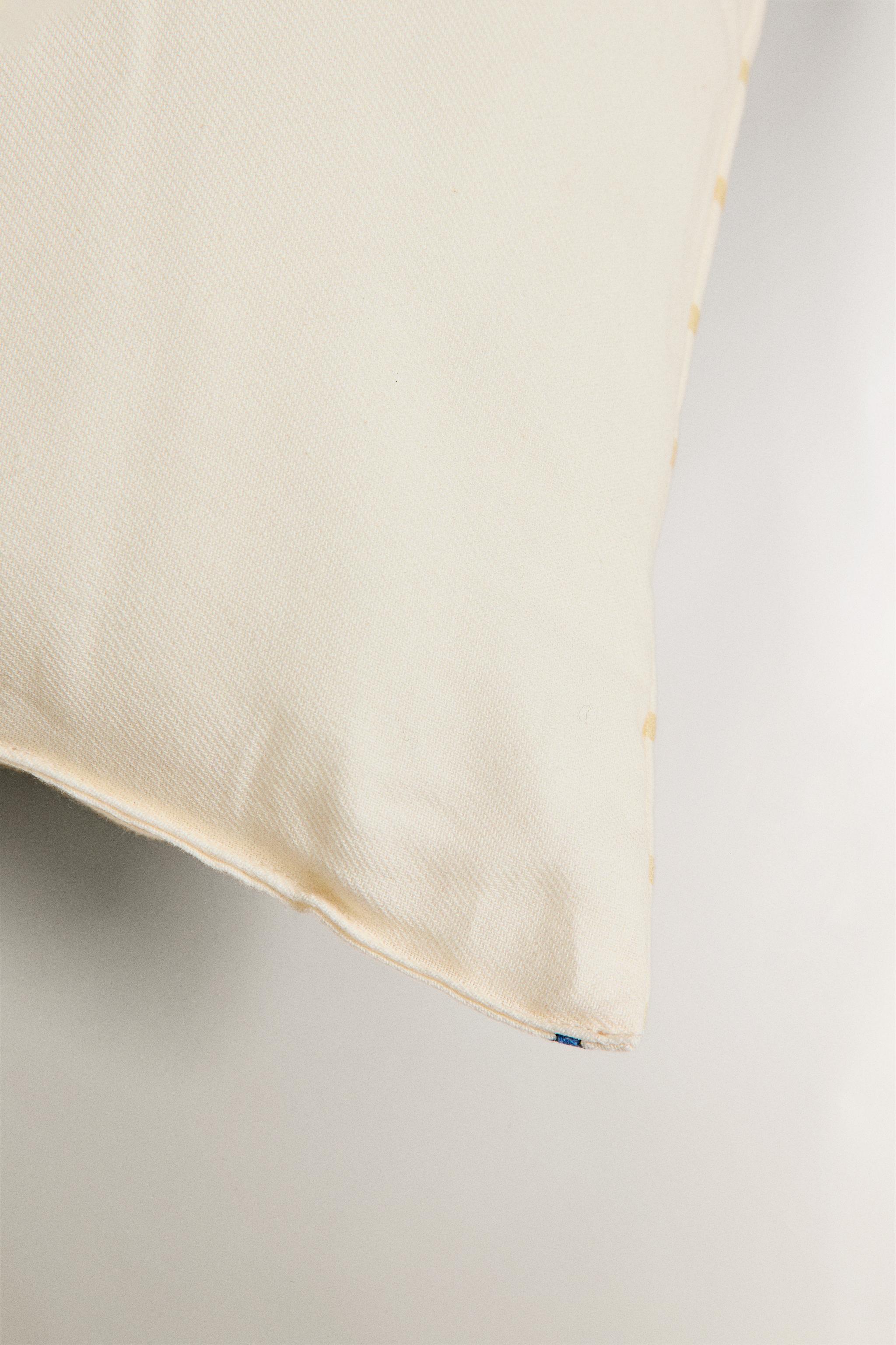 CHILDREN’S PEANUTS™ LONG THROW PILLOW