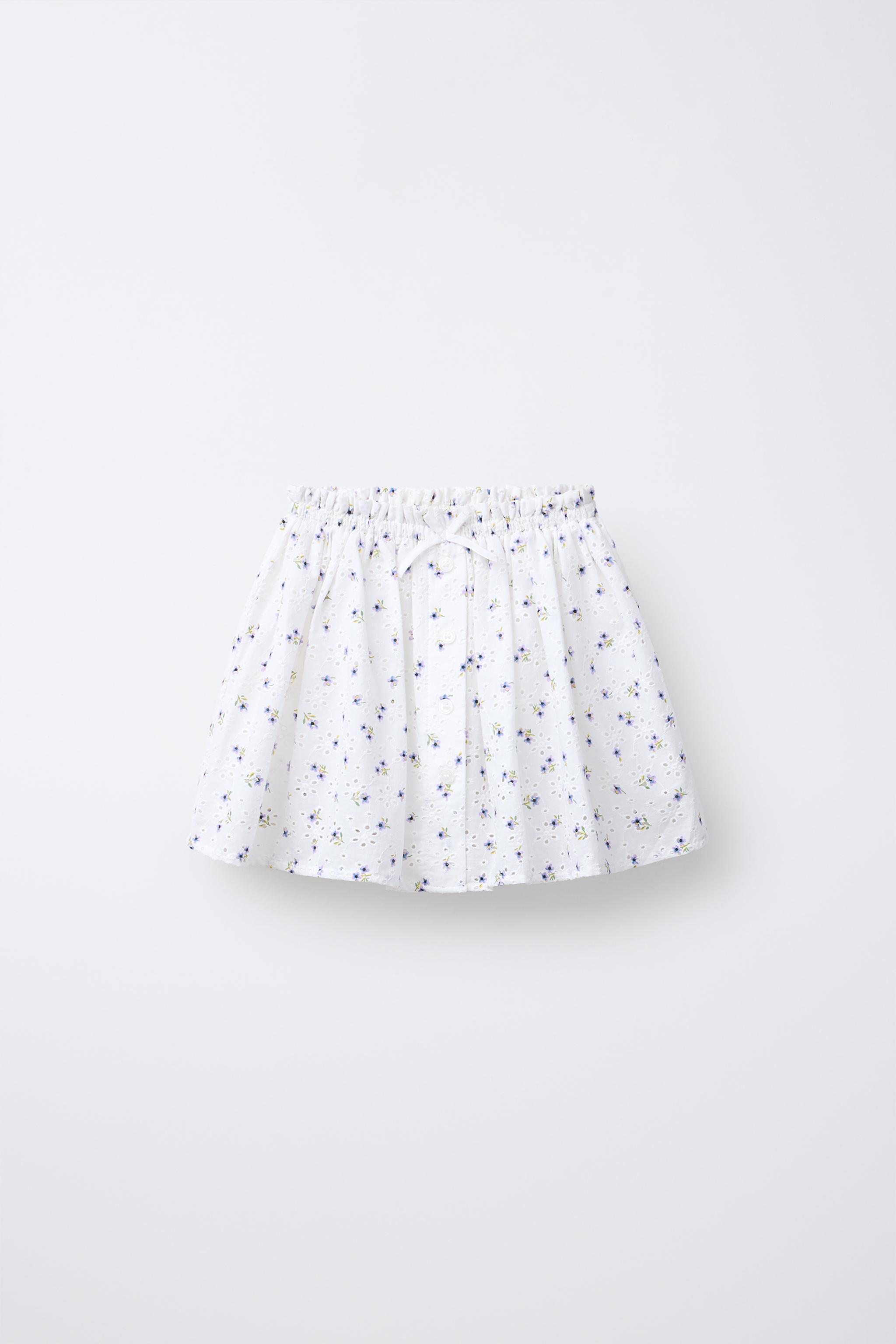 FLORAL EMBROIDERED SKORT