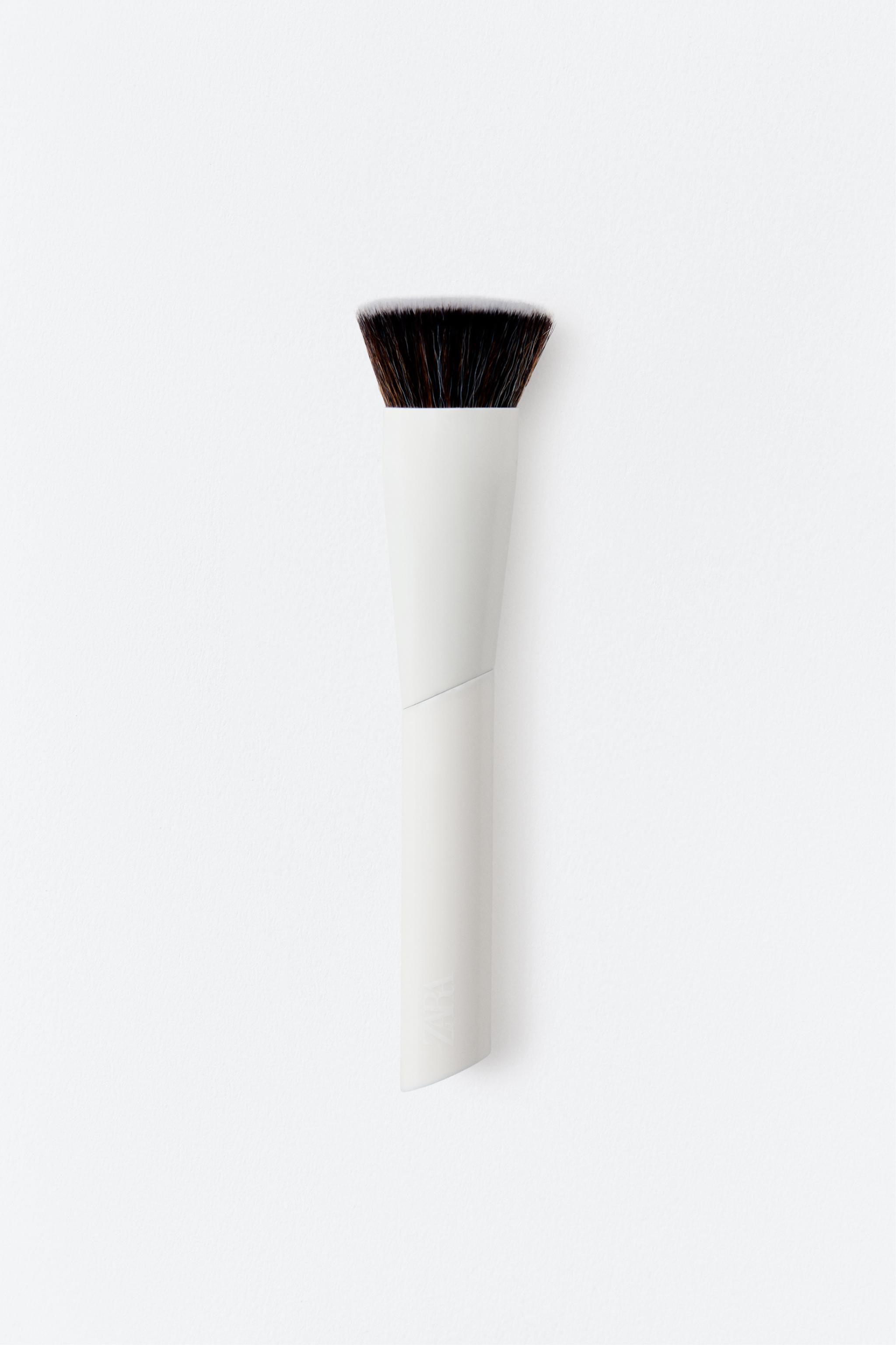 KABUKI BRUSH