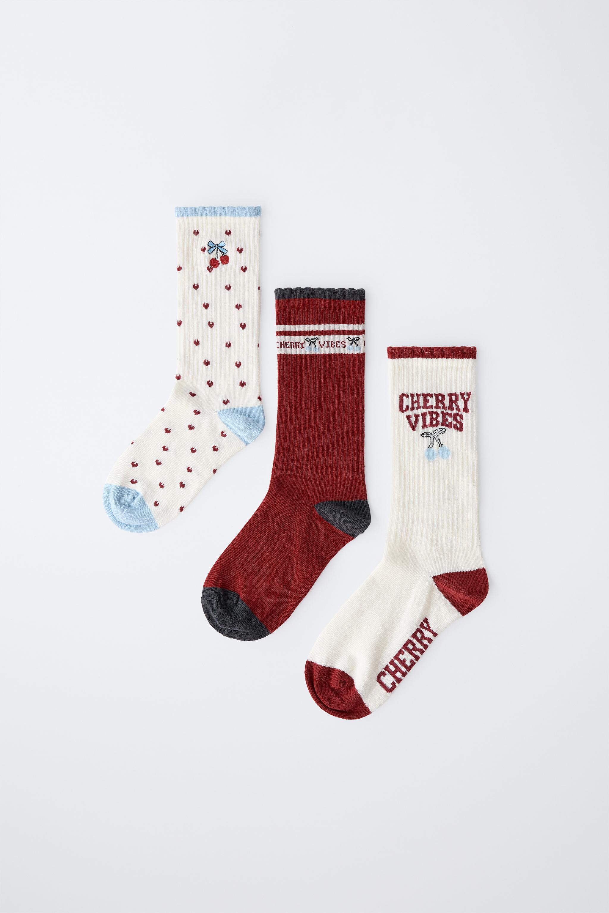 THREE-PACK OF CHERRY AND TEXT SOCKS