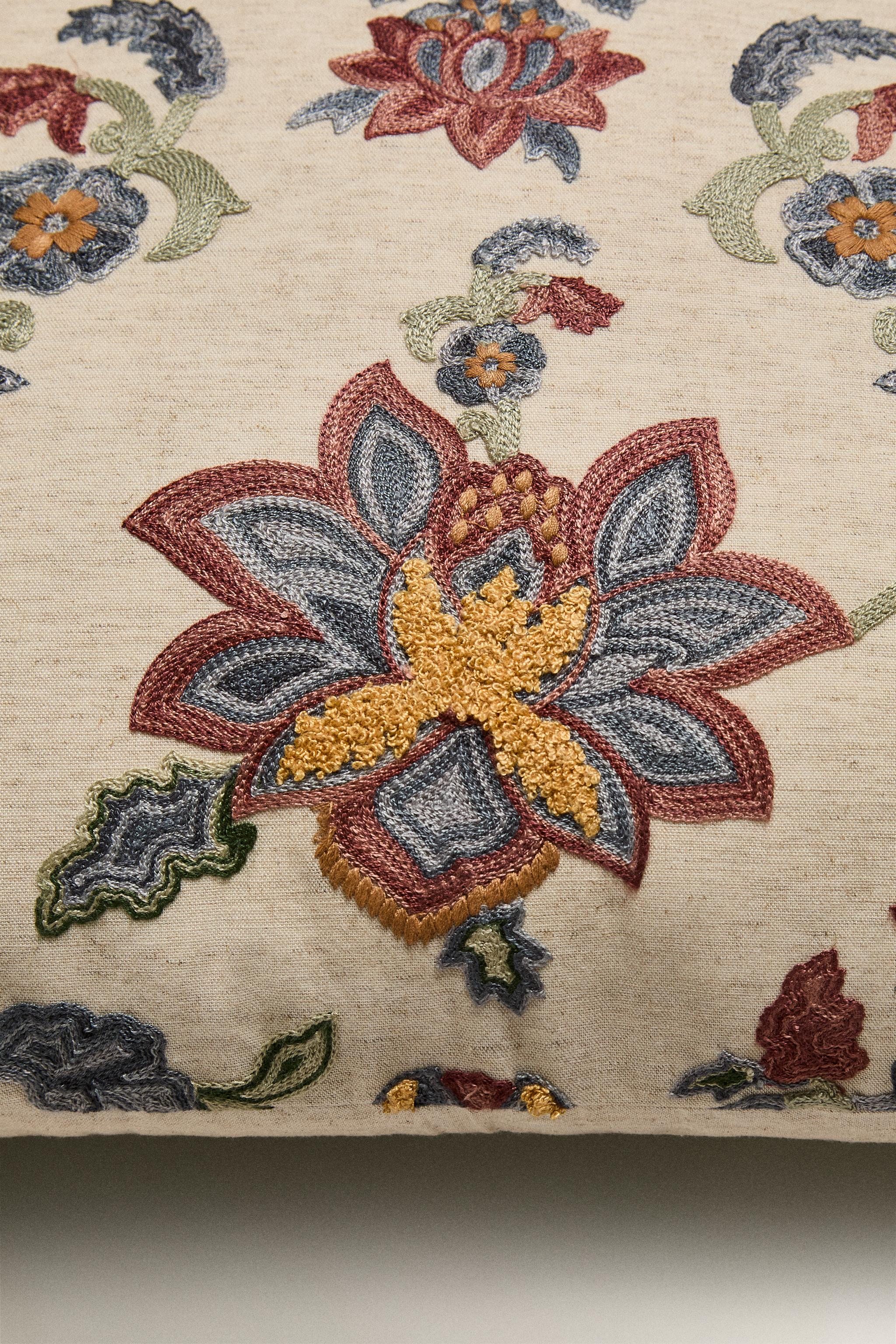 EMBROIDERED THROW PILLOW COVER