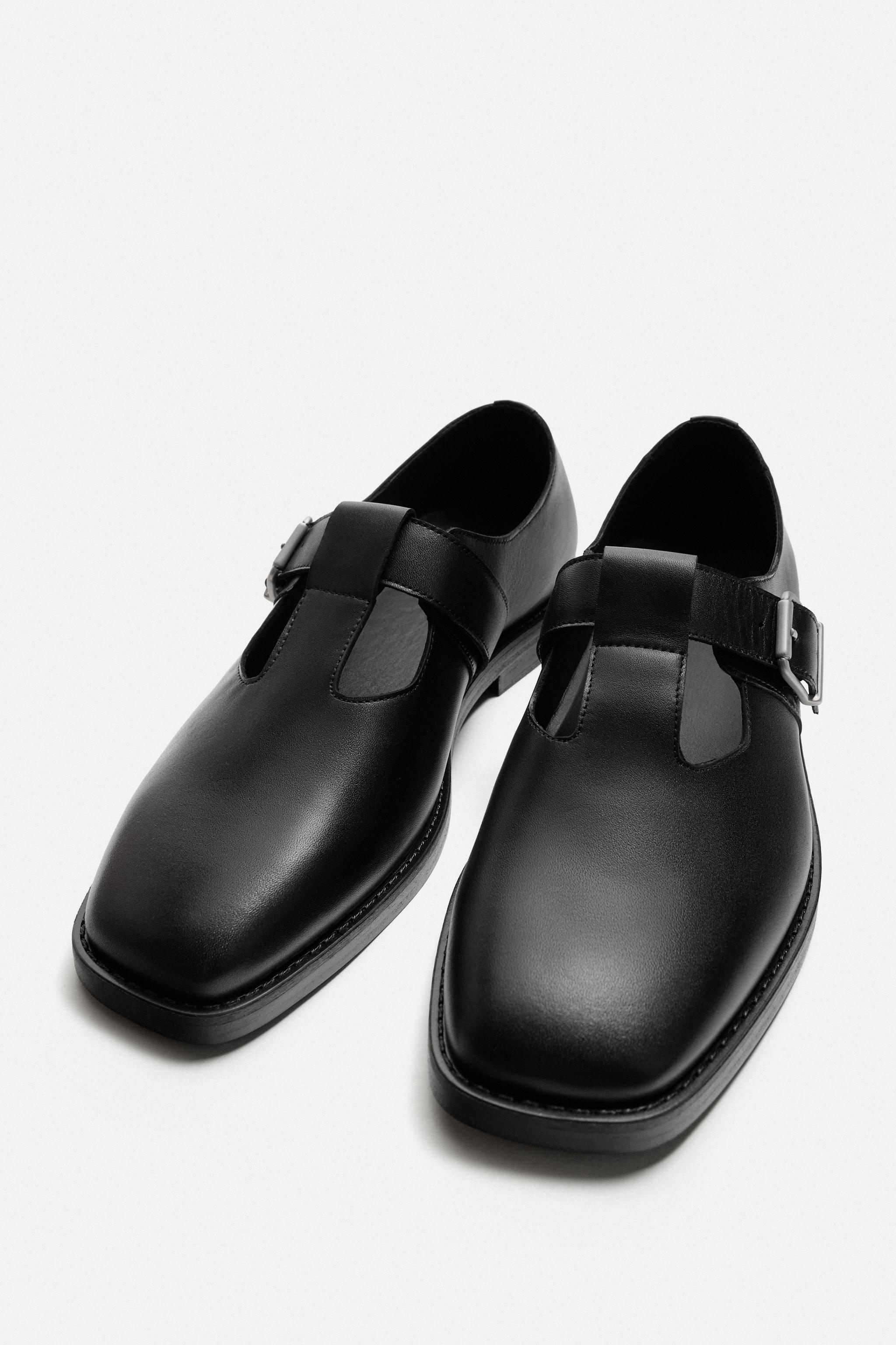 LEATHER BUCKLE SHOE