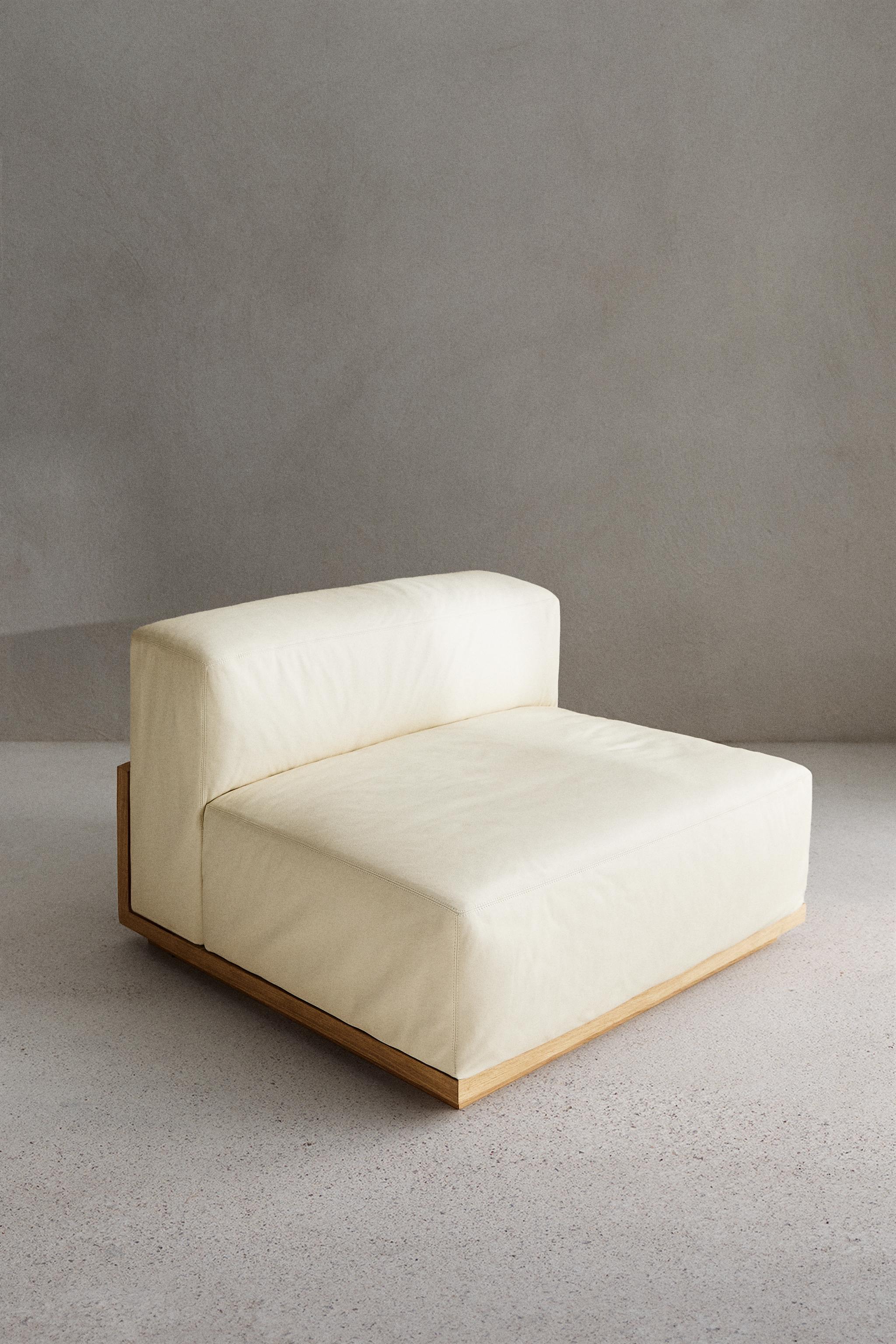 SOFA 02 | CENTERPIECE MODULE