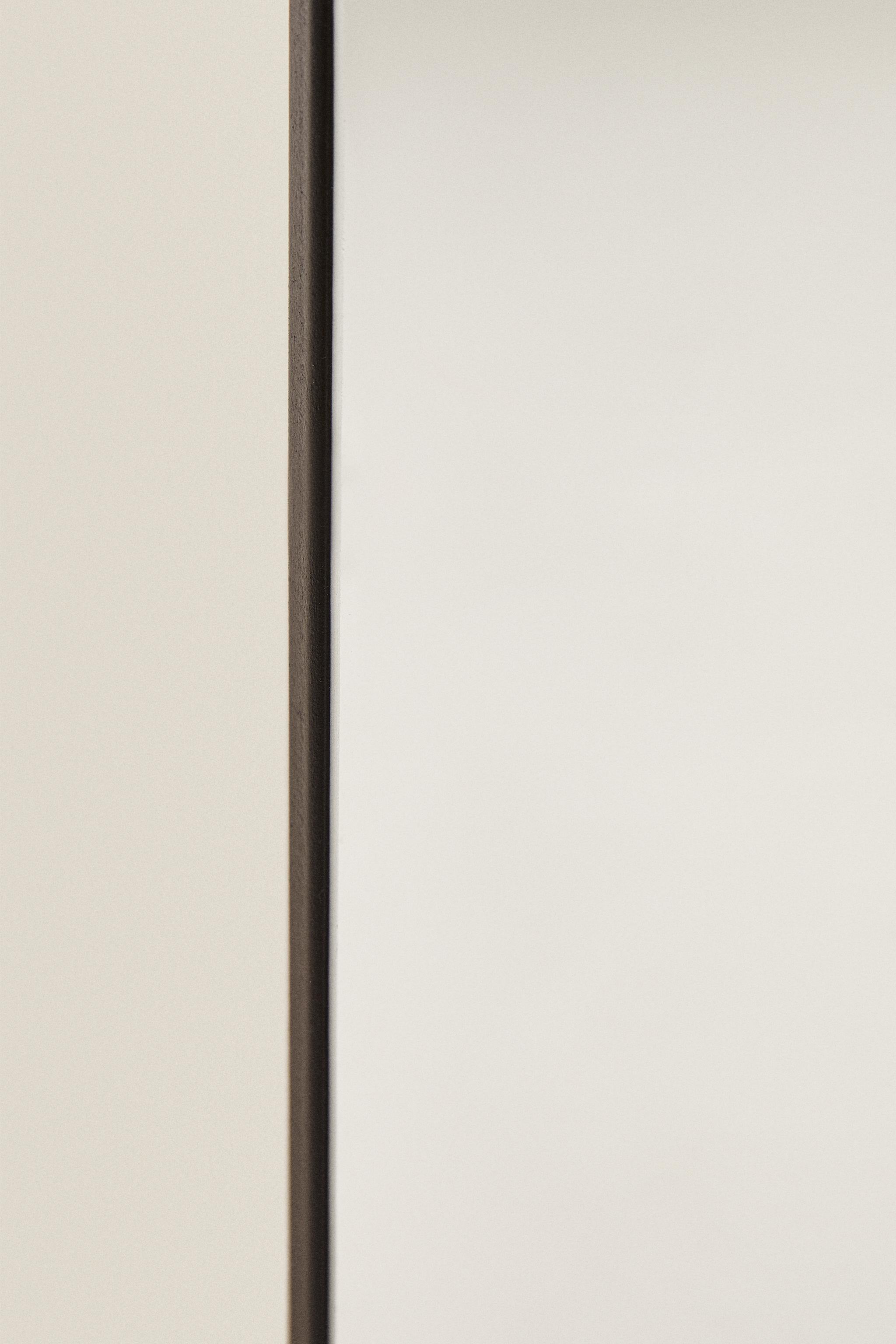 ASYMMETRIC WALL MIRROR