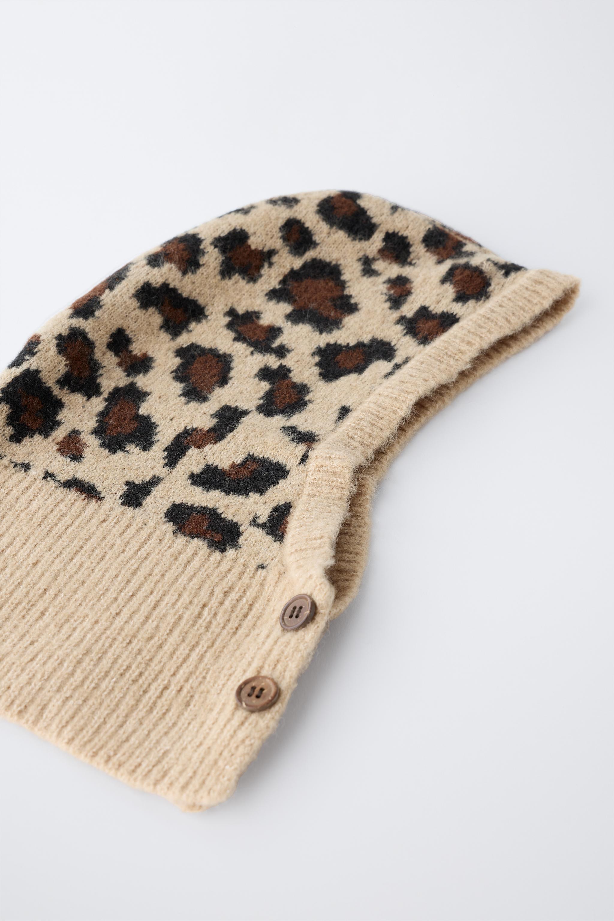 ANIMAL PRINT KNIT BALACLAVA
