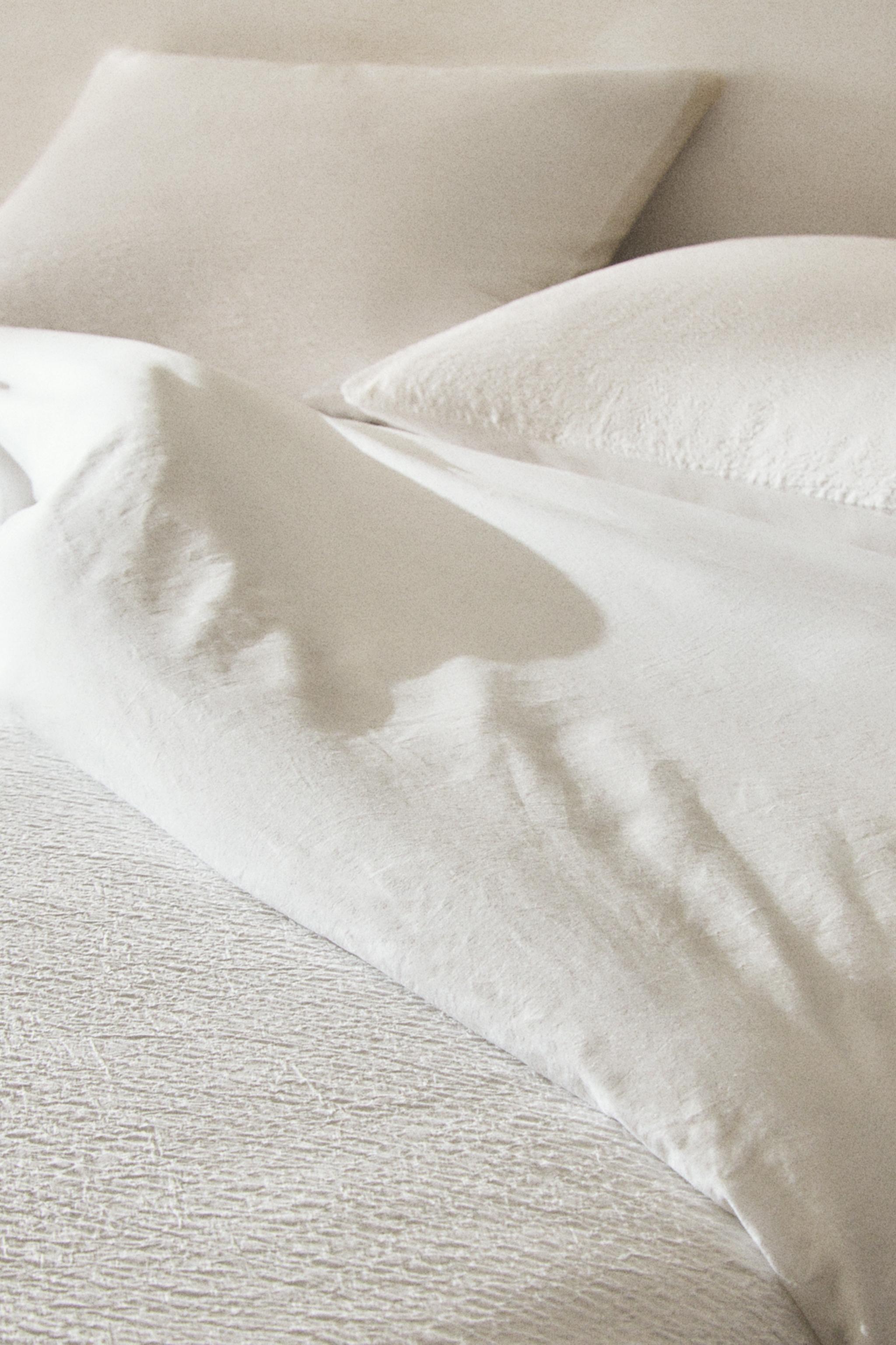 TEXTURED DUVET COVER