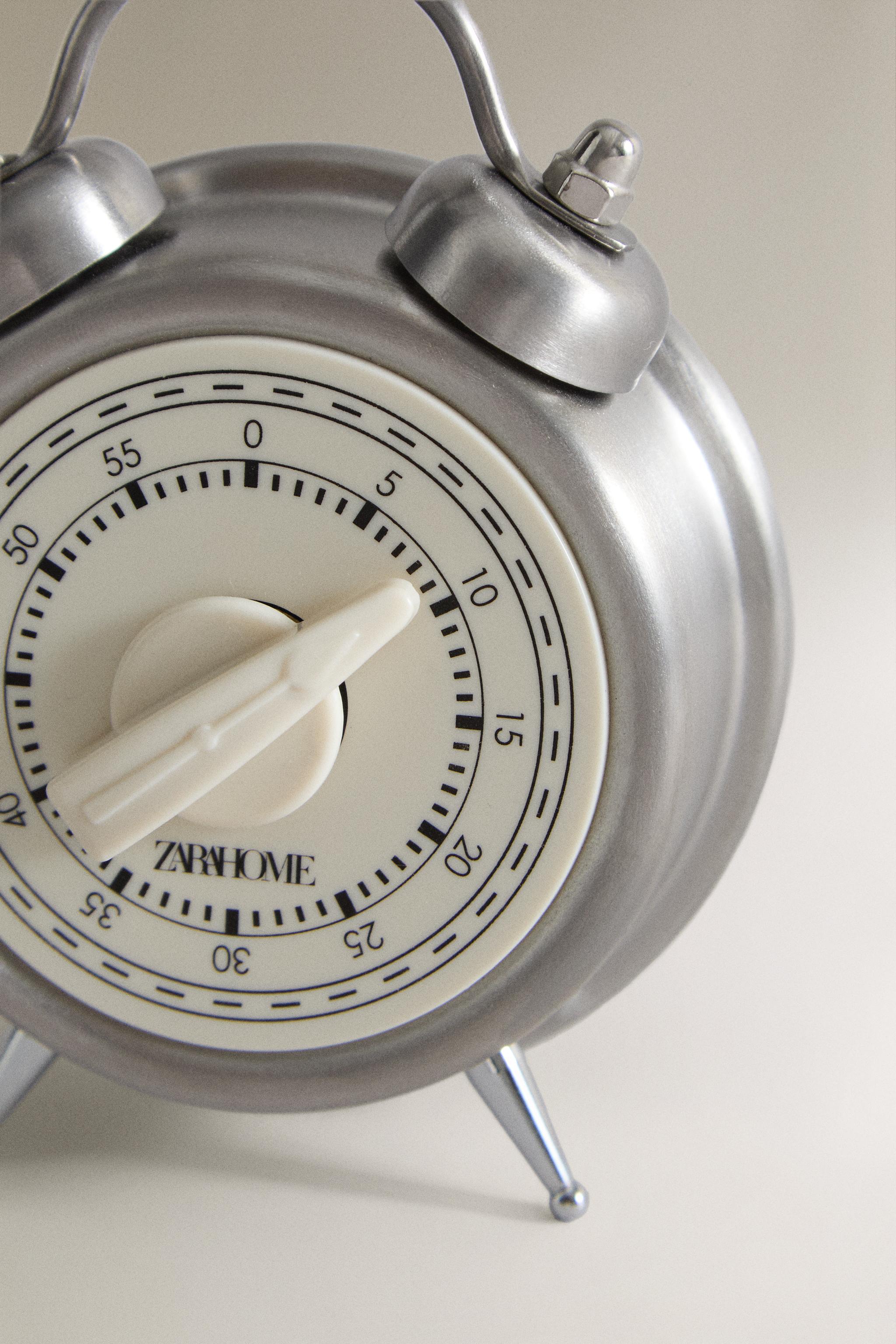 TIMER WITH LEGS AND HANDLE