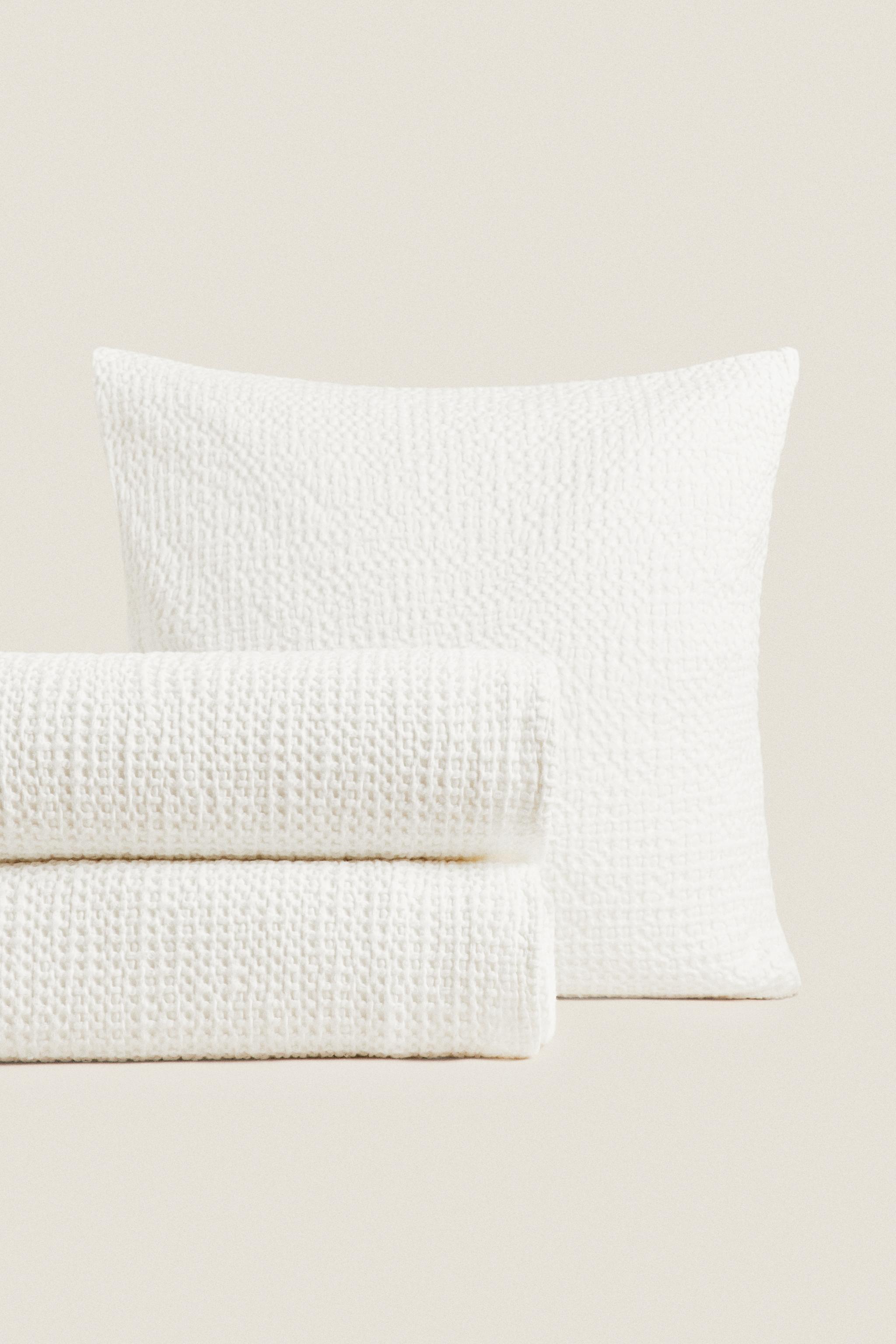 MINI WAFFLE-KNIT COTTON BEDSPREAD