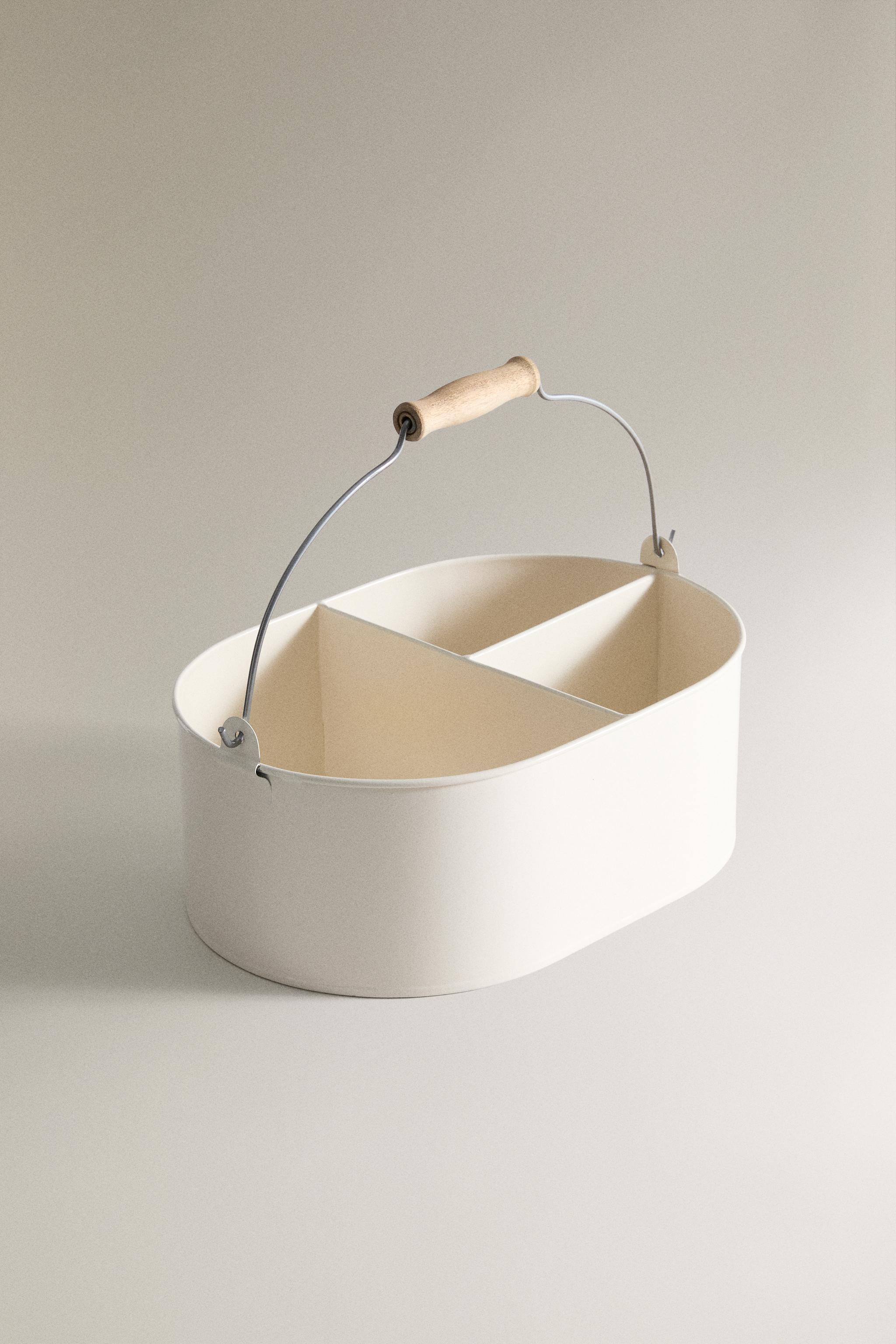 METAL BOX WITH COMPARTMENTS