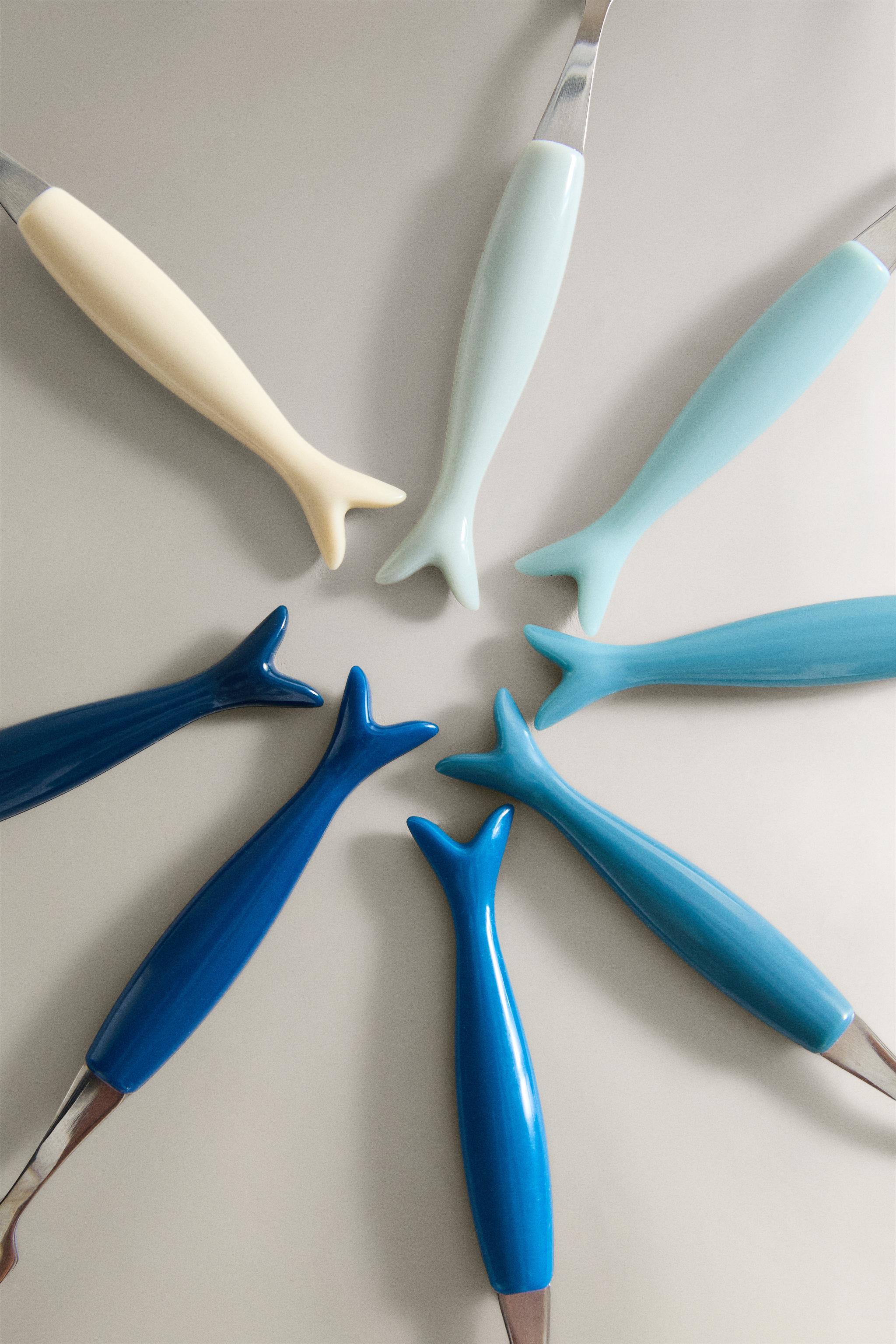 SET OF FISH APPETIZER FORKS (SET OF 8)