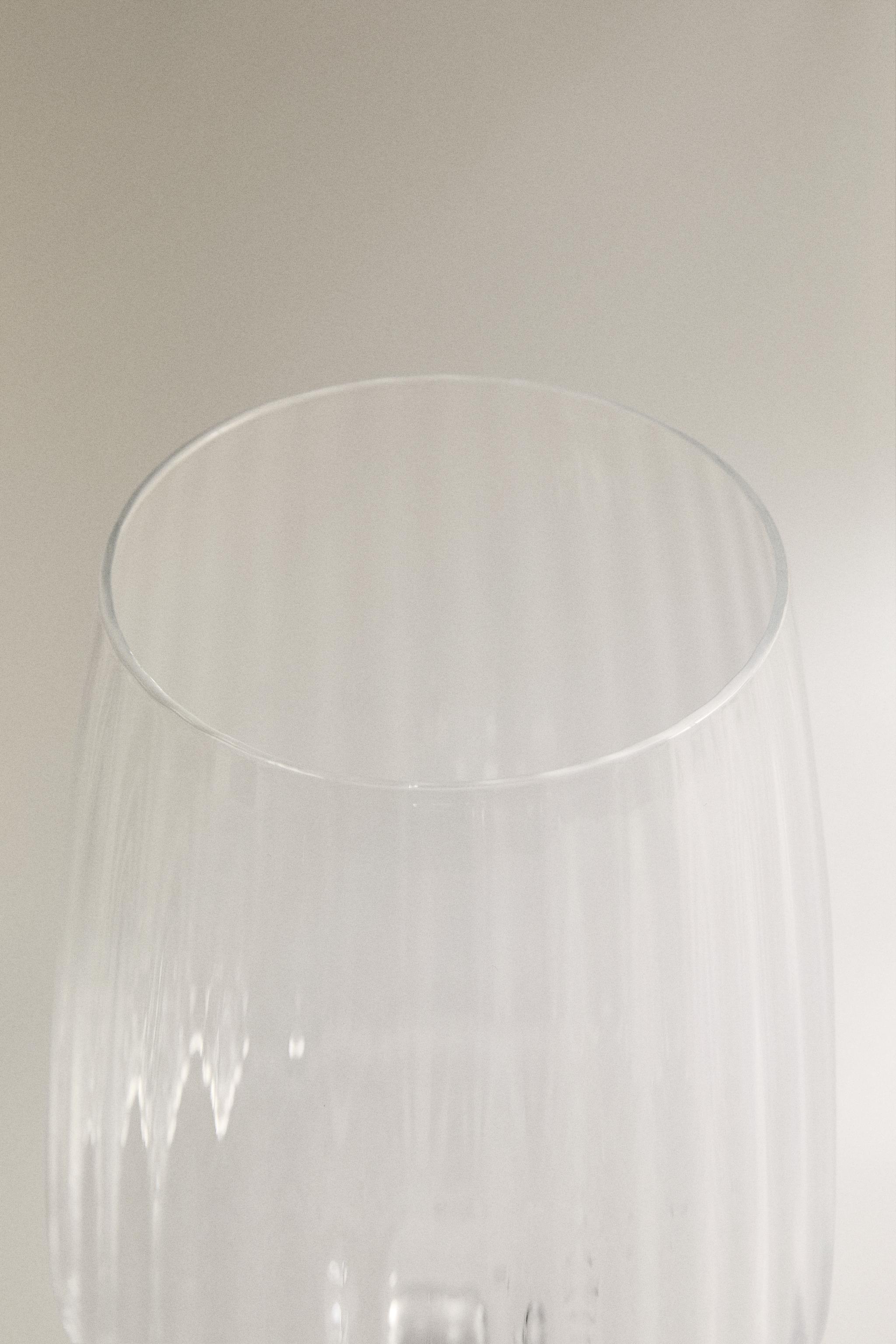LARGE GLASS WITH LINES