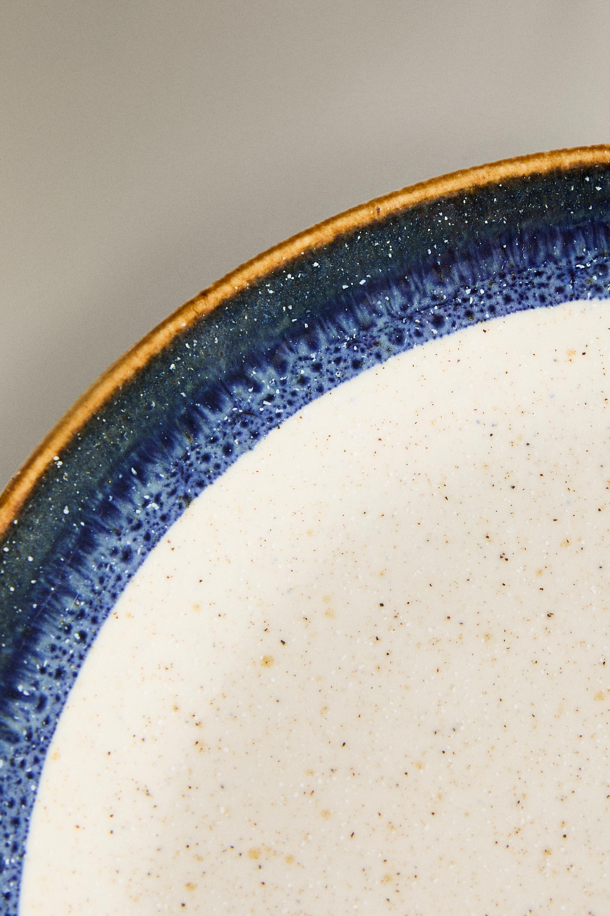 EARTHENWARE DESSERT PLATE WITH DYED RIM