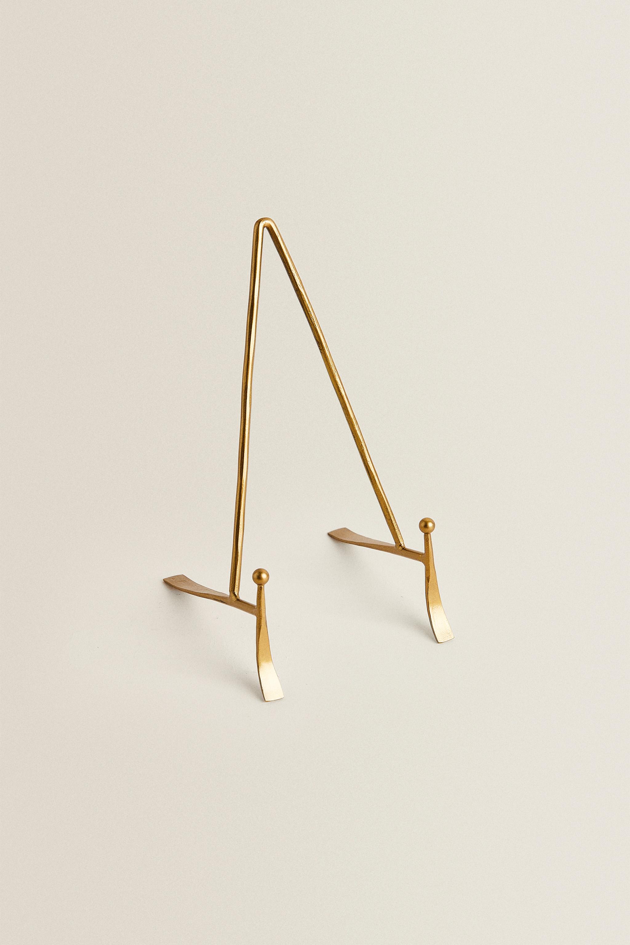 GOLD METAL DISPLAY STAND