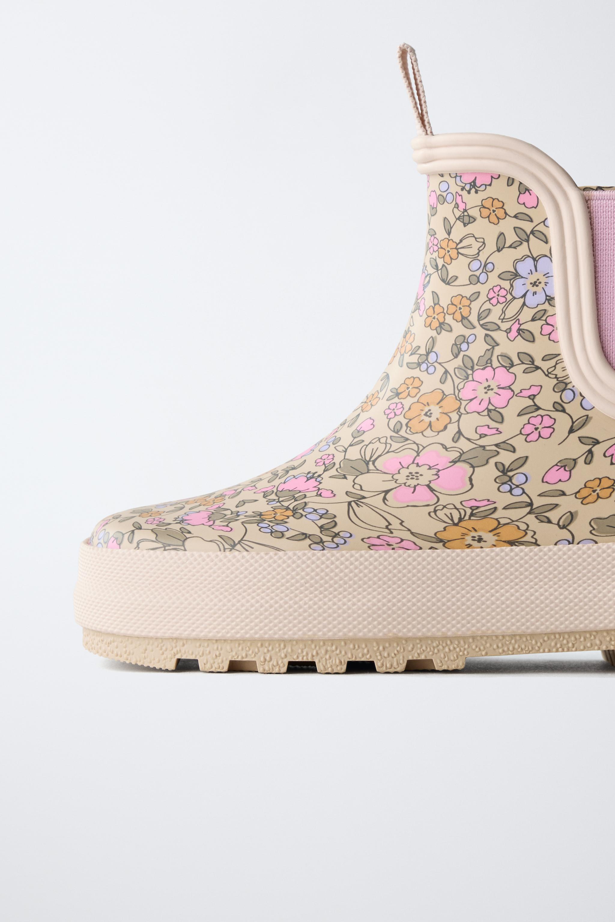 FLORAL RAIN BOOTS