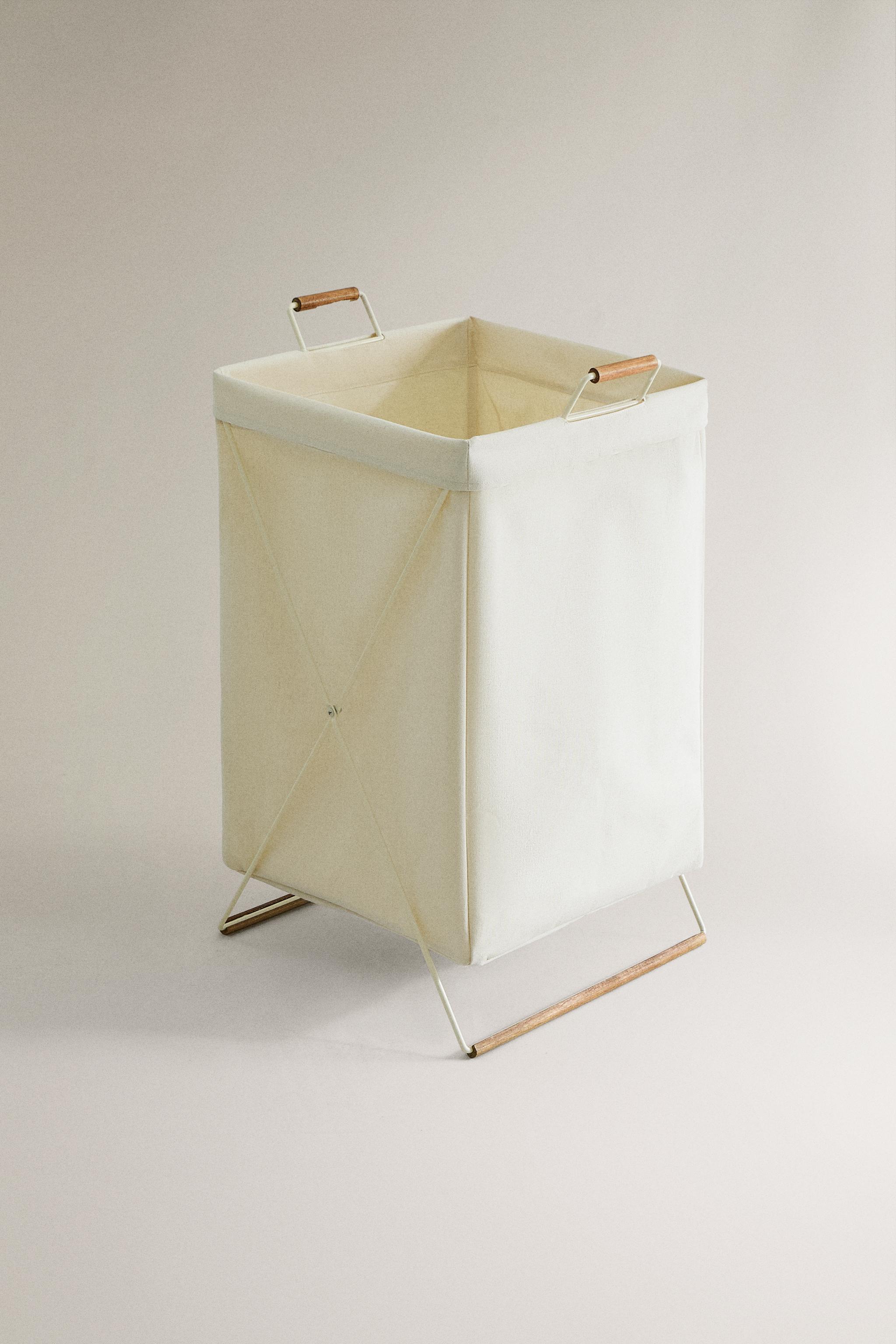 FOLDABLE LAUNDRY BASKET