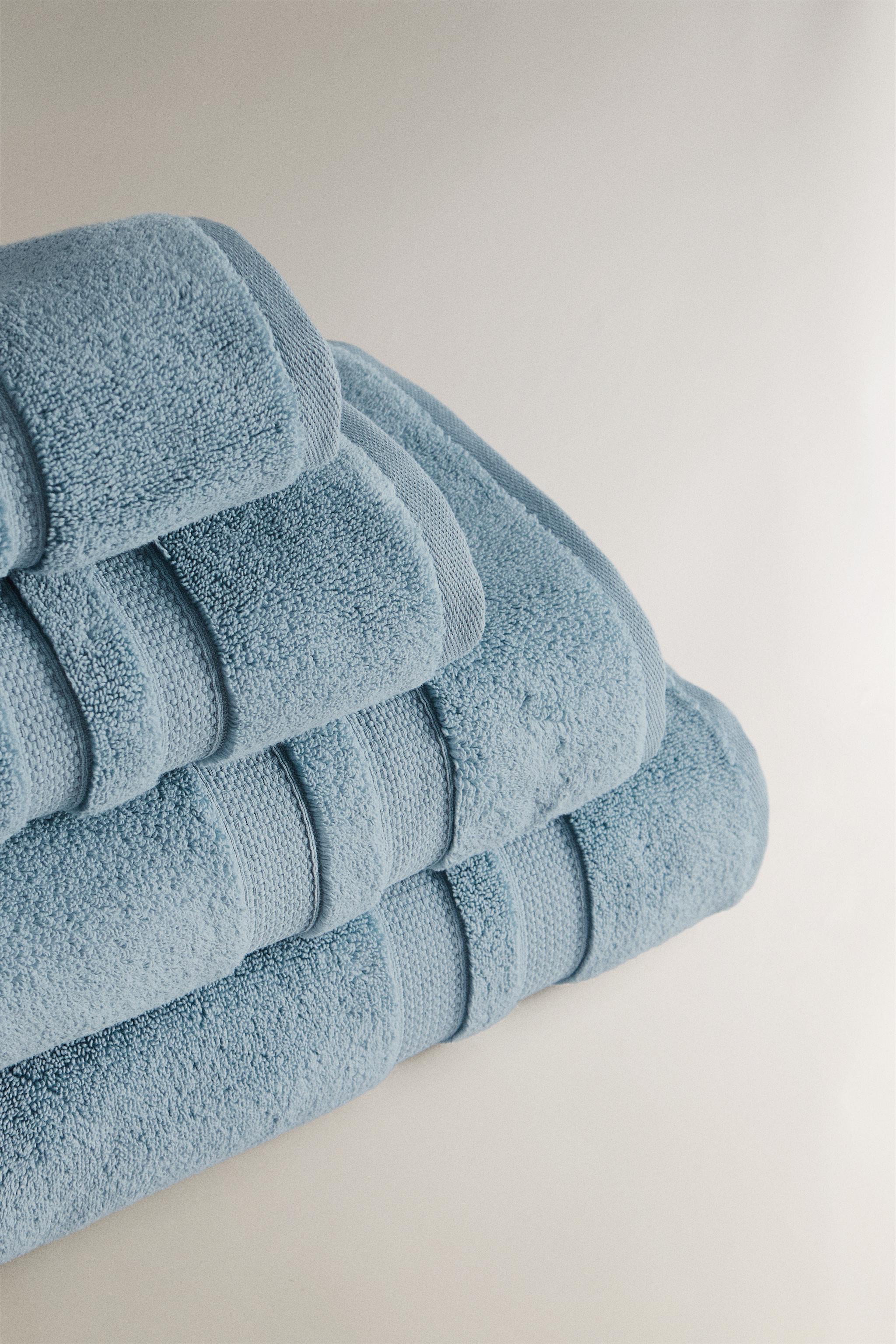 EXTRA SOFT DOUBLE BORDER BATH TOWEL