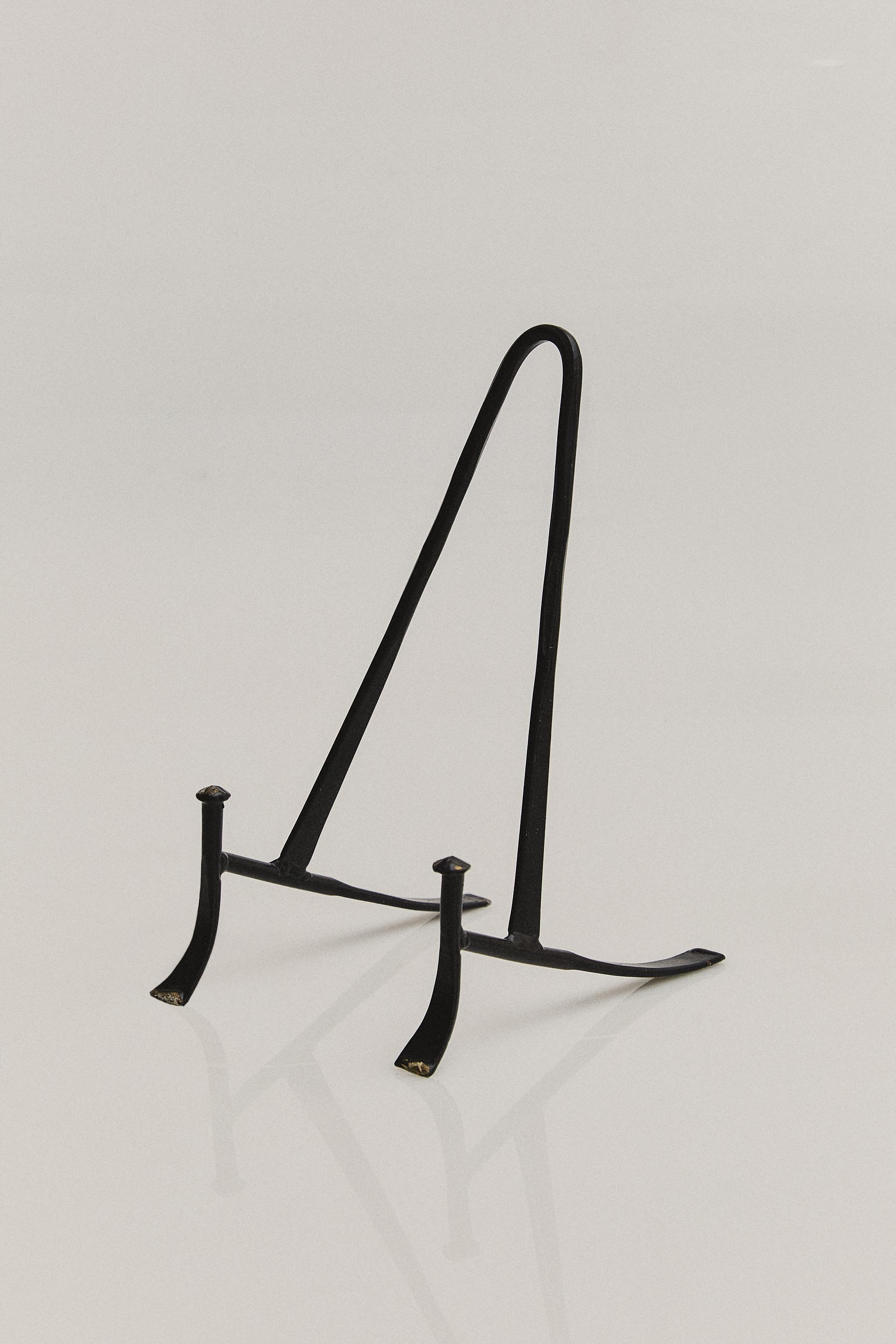 METAL STAND