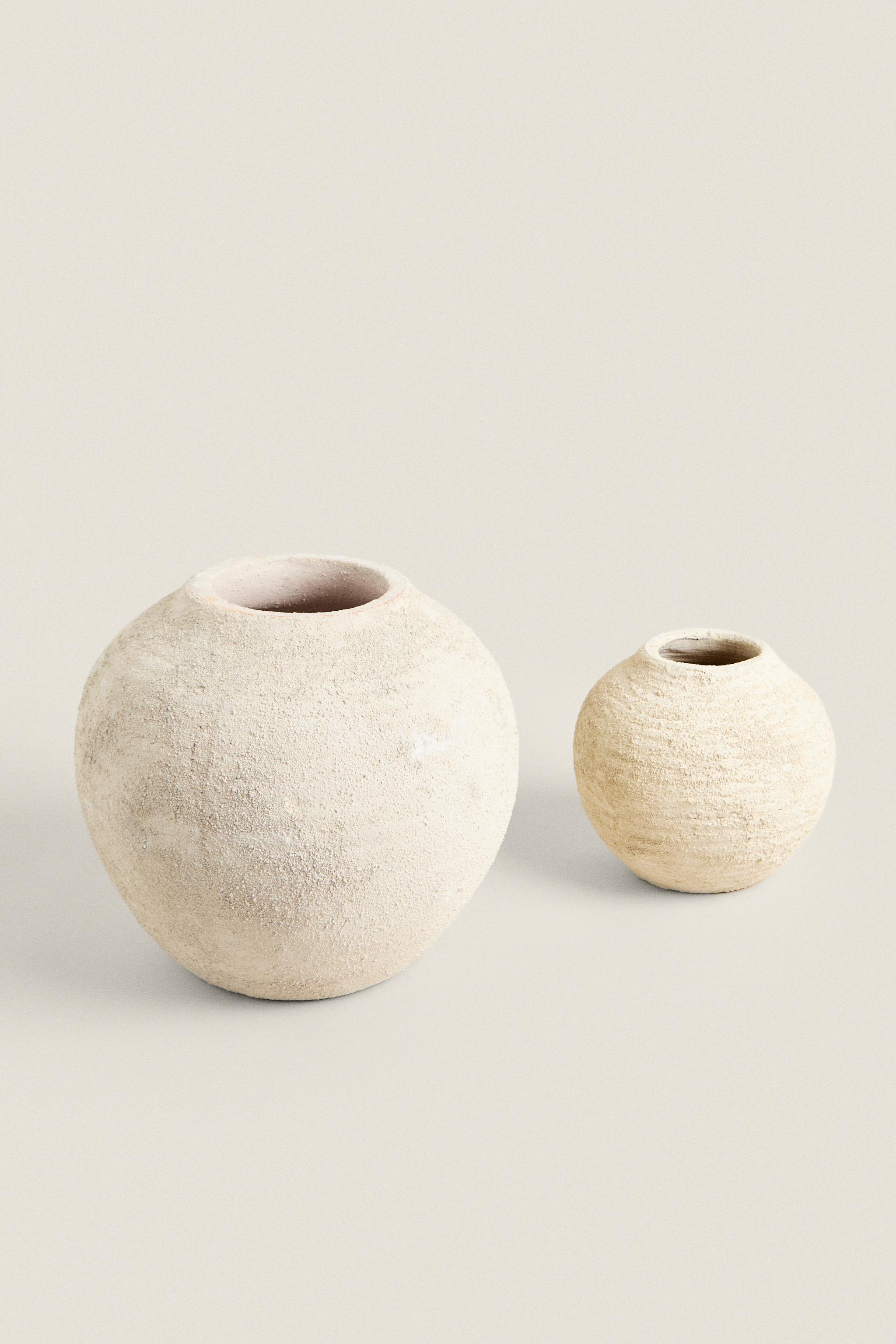 CERAMIC VASE