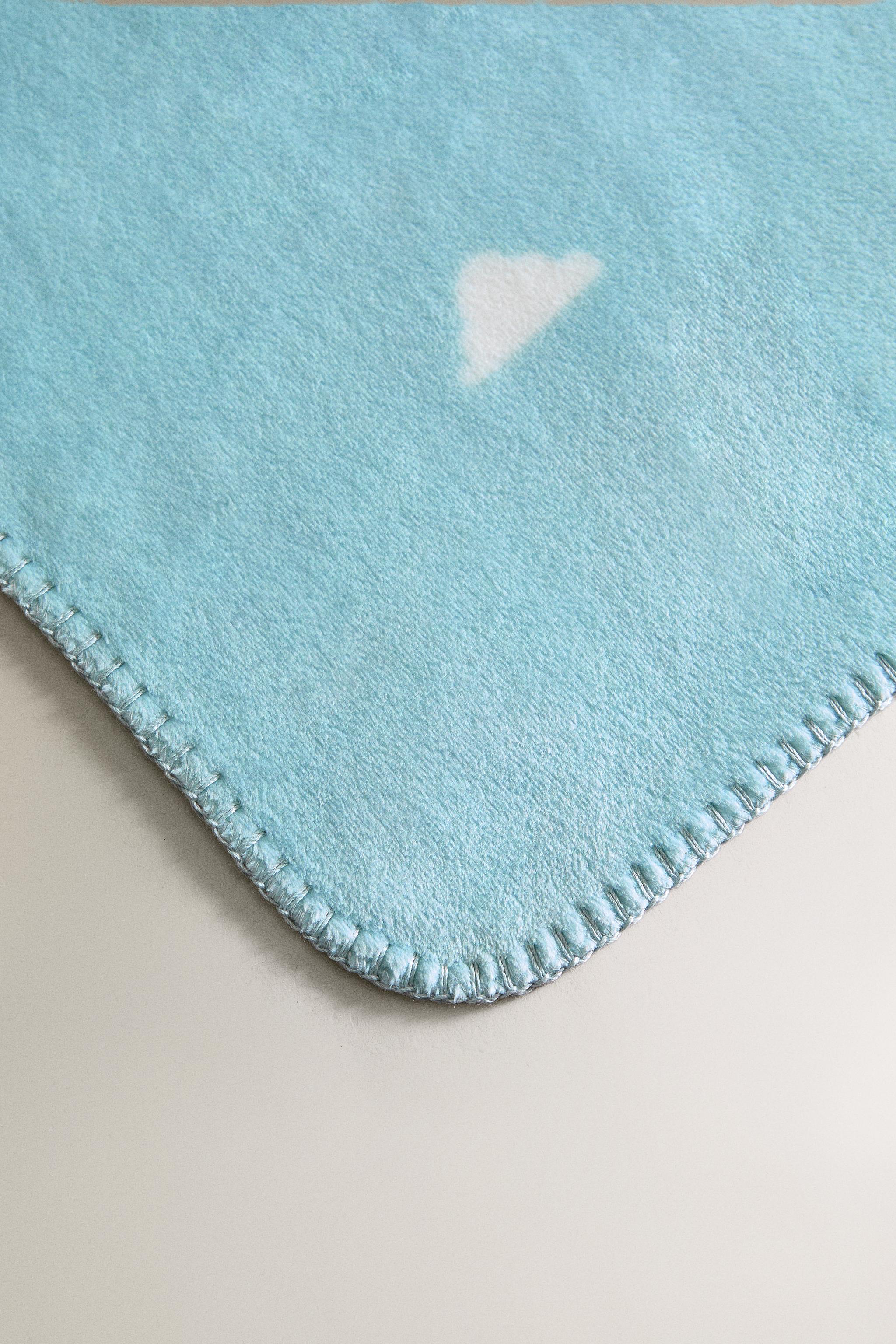 CHILDREN'S FLEECE CLOUDS BLANKET