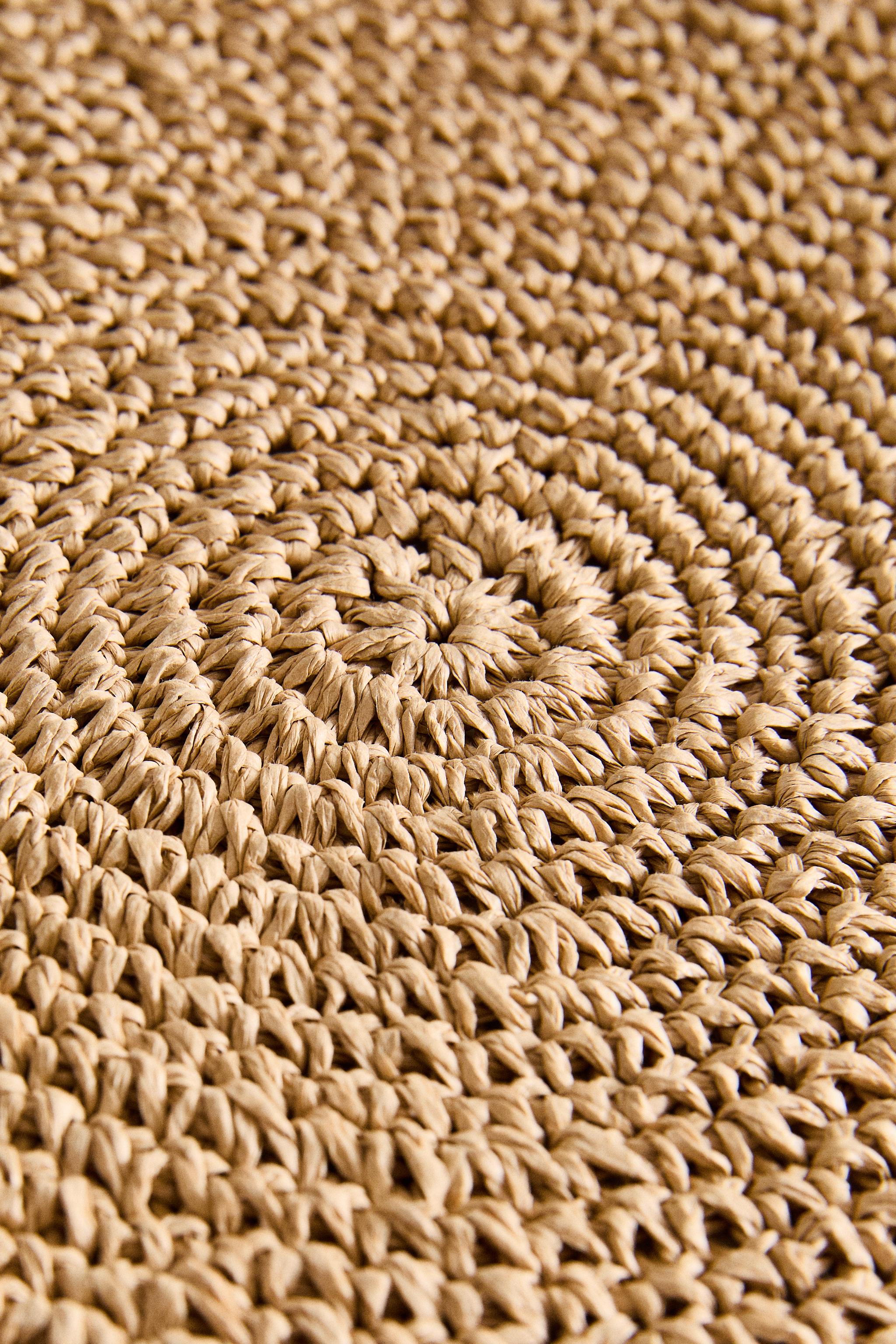 ROUND PAPER PLACEMAT