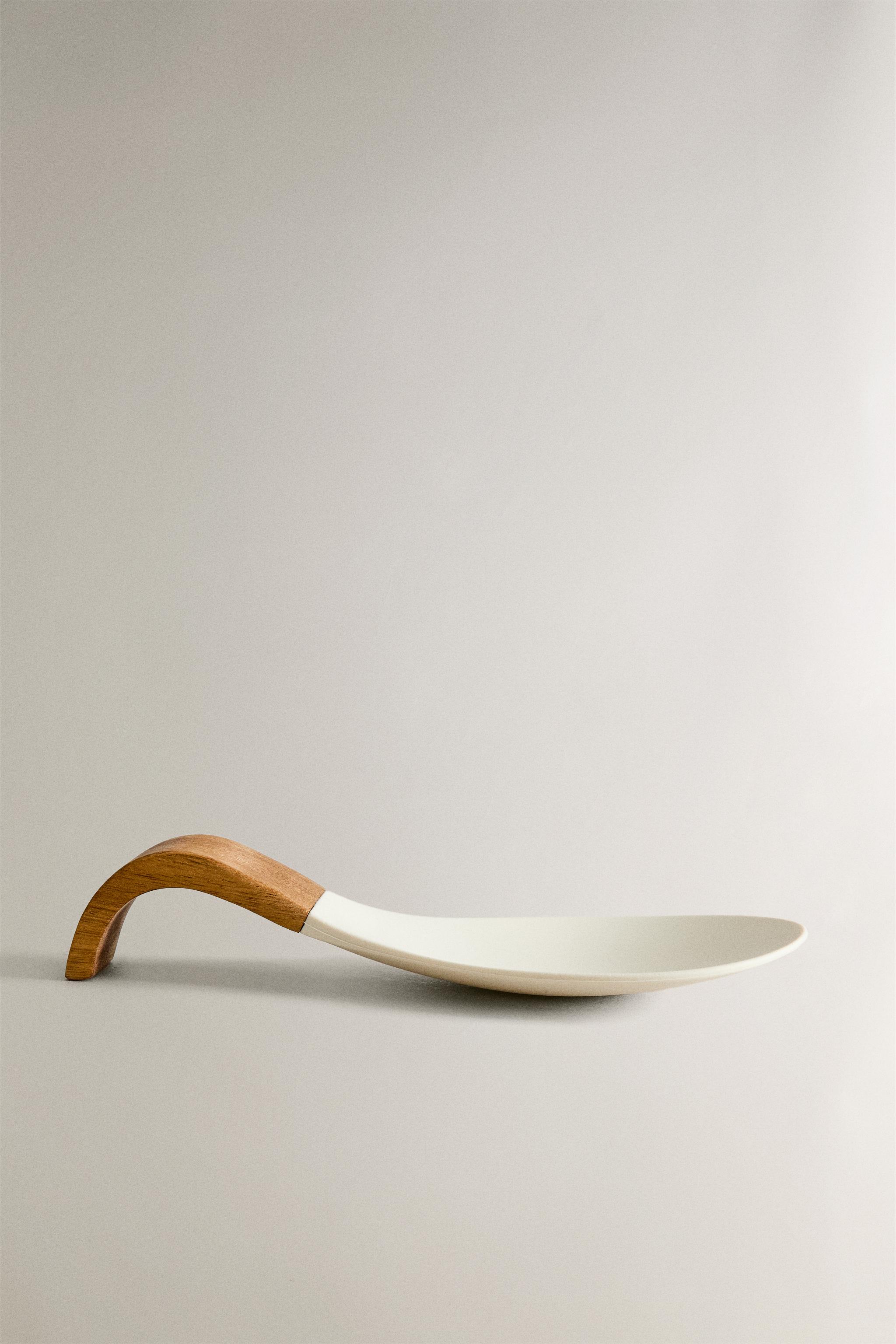 WOOD AND SILICONE SPOON REST
