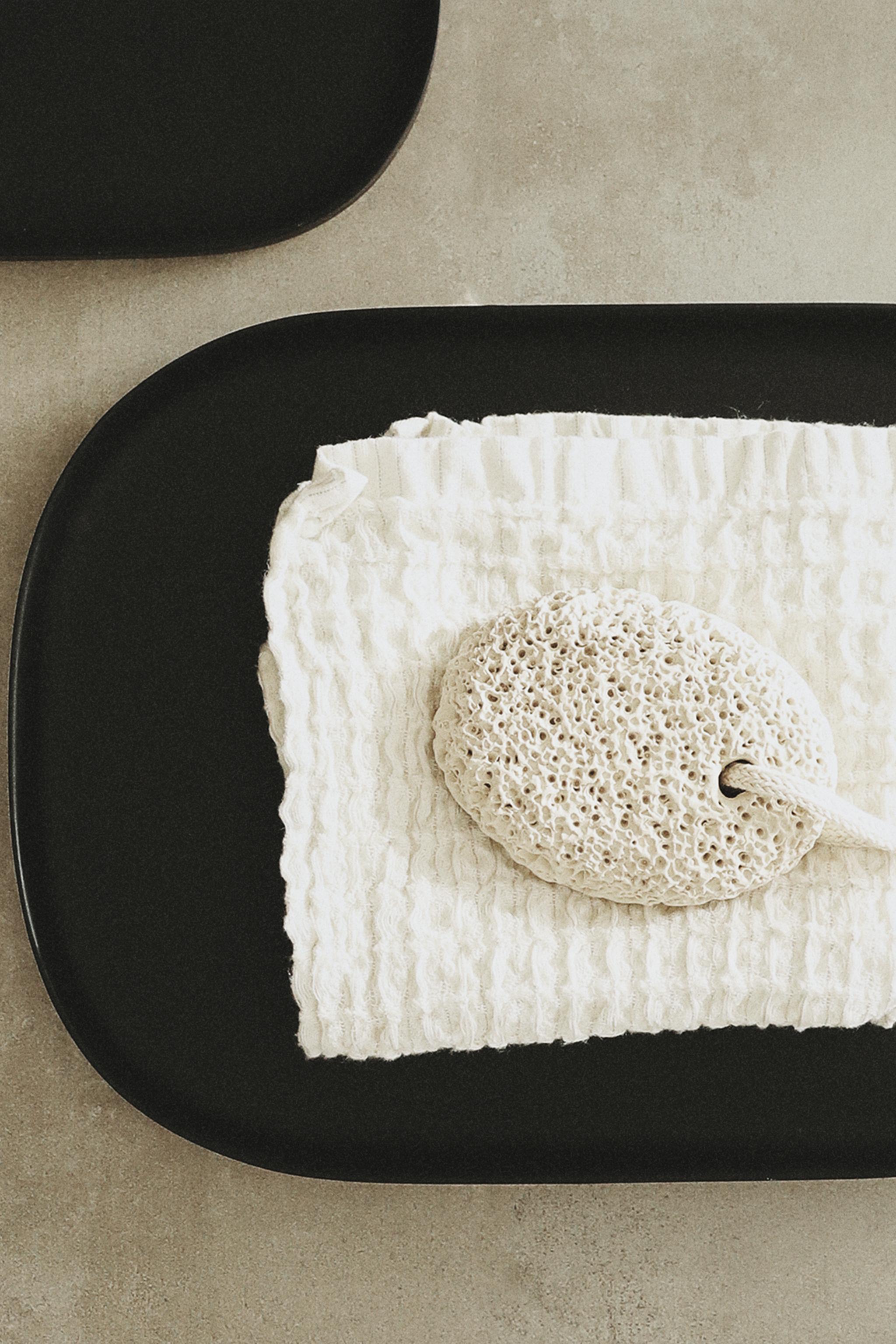 LARGE BLACK RESIN BATHROOM TRAY