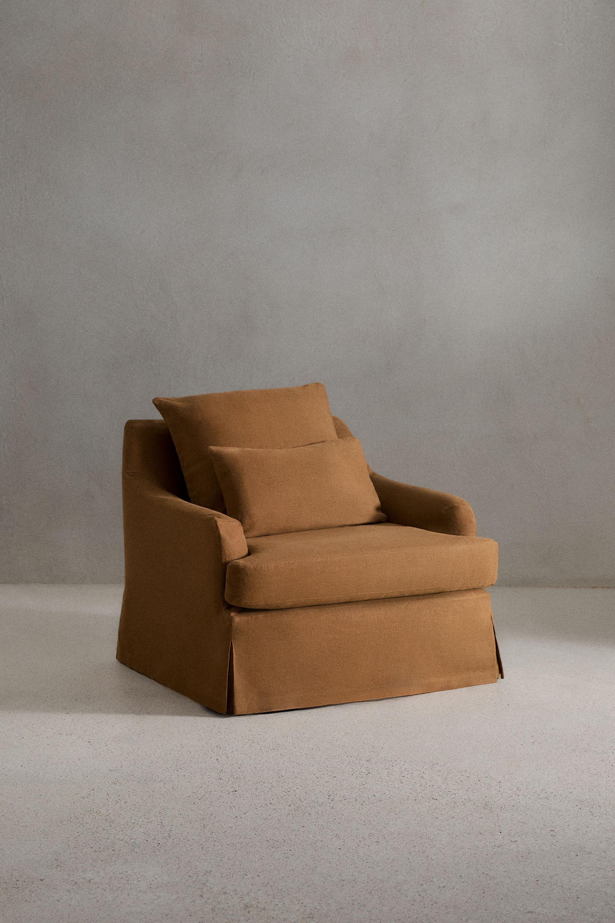 ARMCHAIR 01