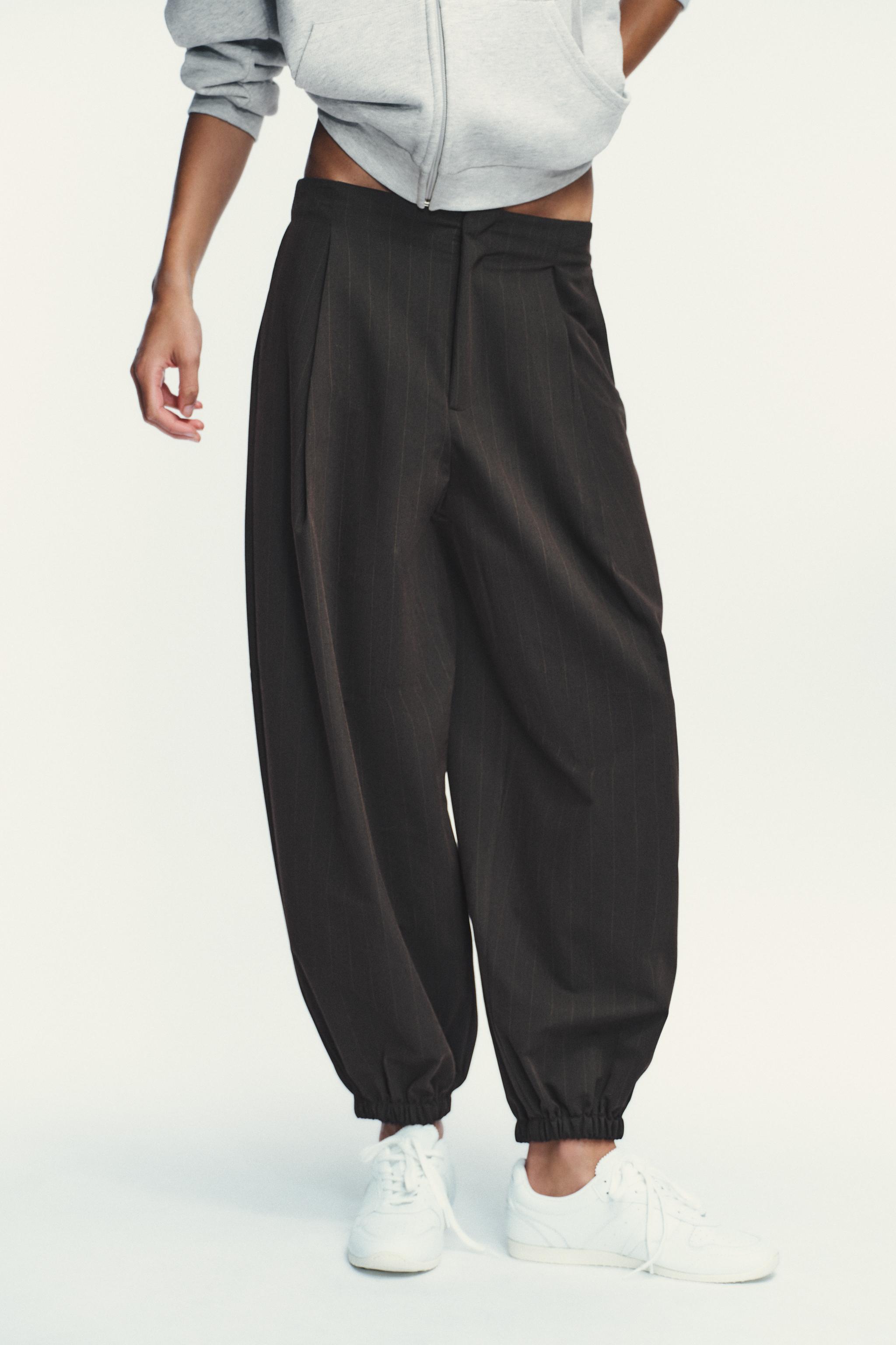 PINSTRIPE PLEATED BALLOON PANTS