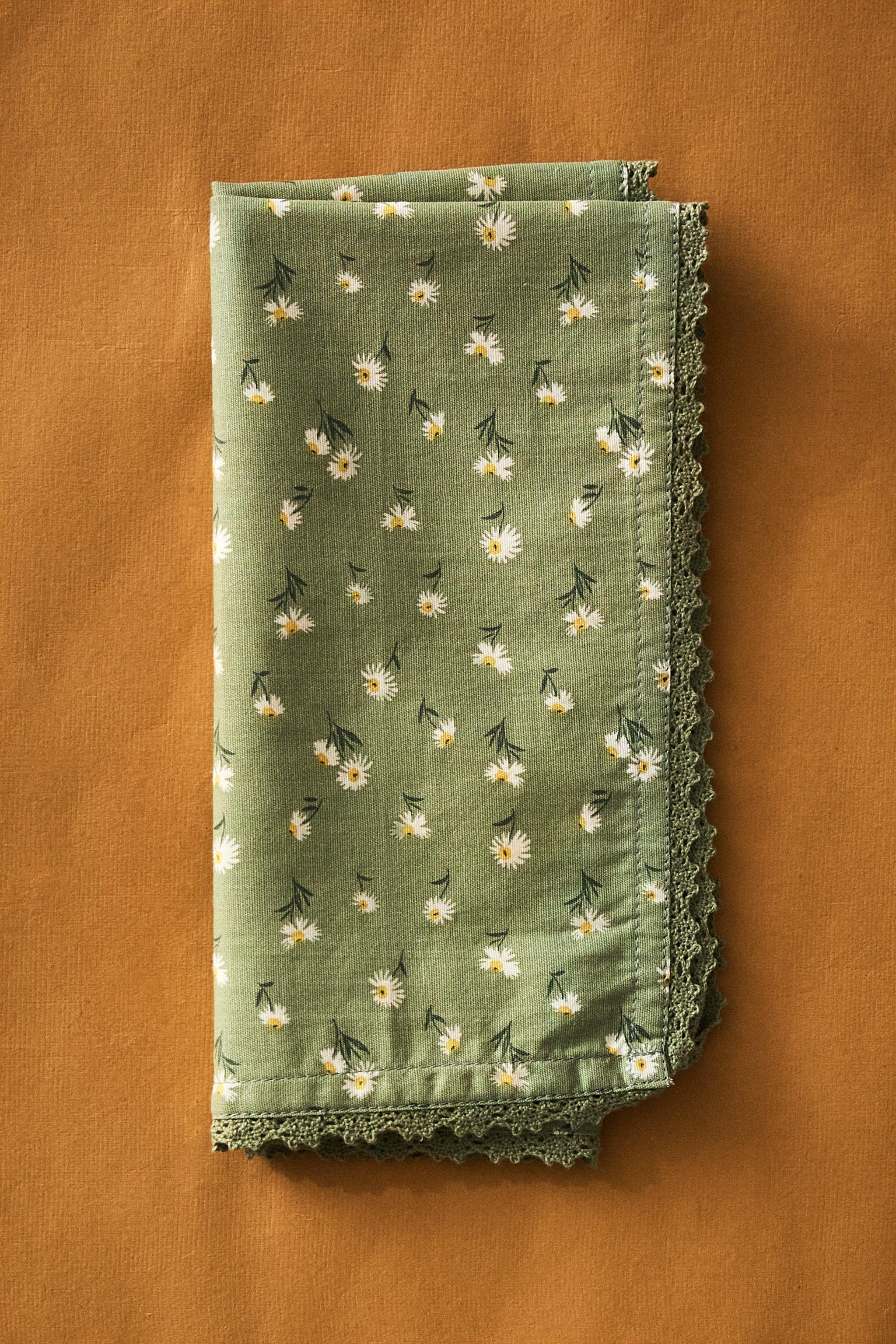 SET OF DAISY COTTON NAPKINS (SET OF 2)