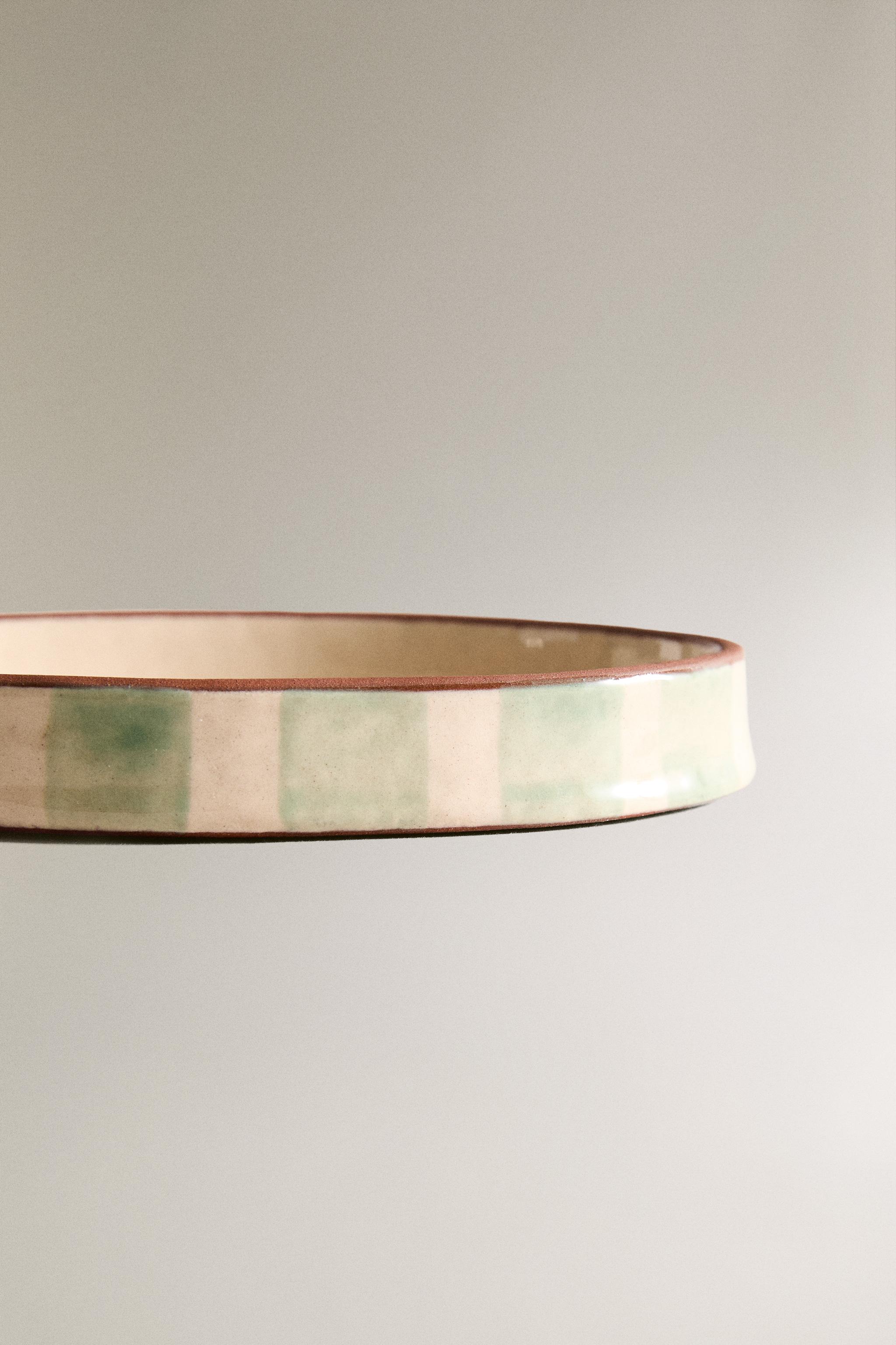 STRIPED CERAMIC BATHROOM SOAP DISH