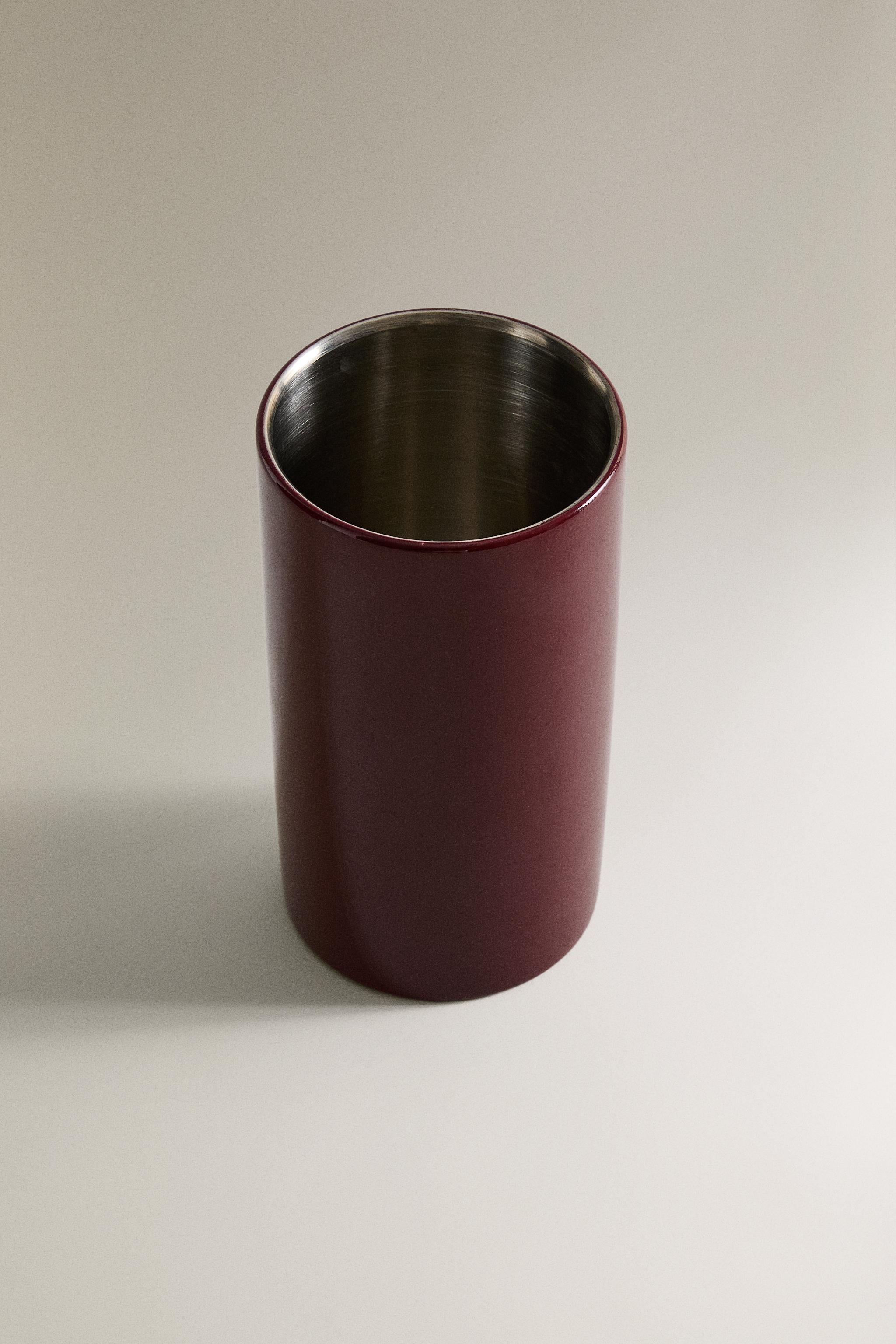CYLINDRICAL METAL PENCIL HOLDER
