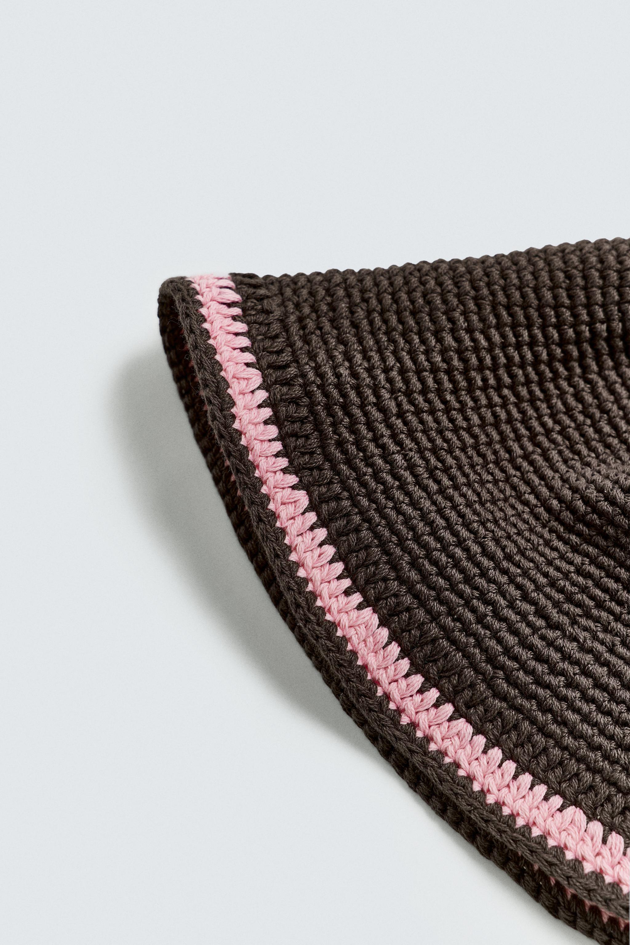 CROCHET BAND BUCKET HAT