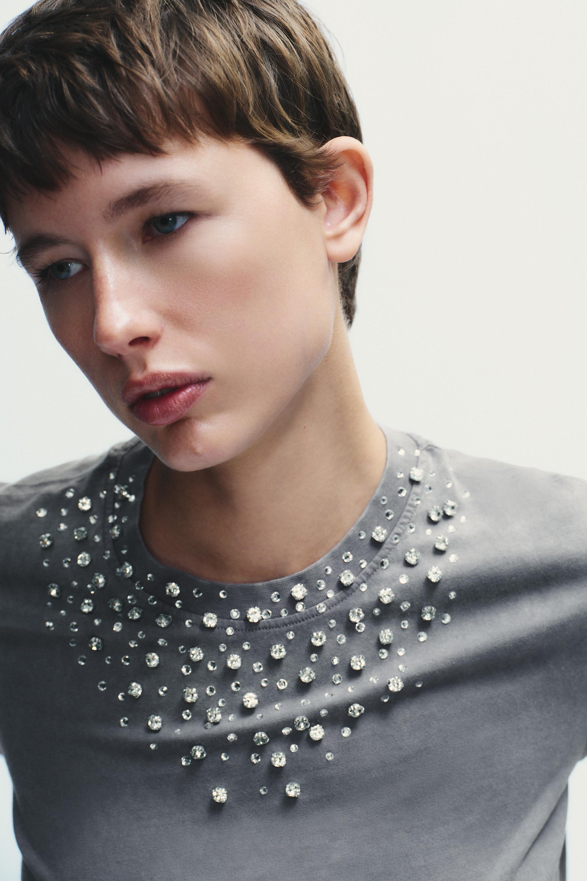 WASHED EFFECT JEWEL T-SHIRT