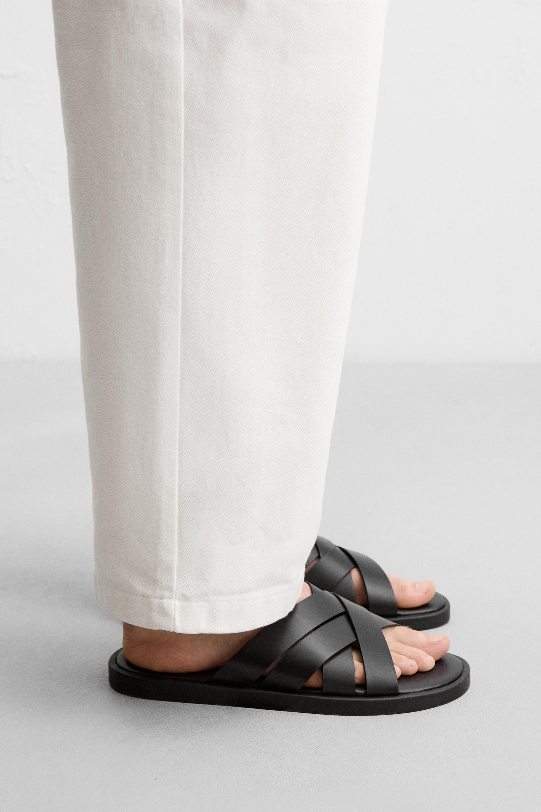 LEATHER STRAP SANDALS