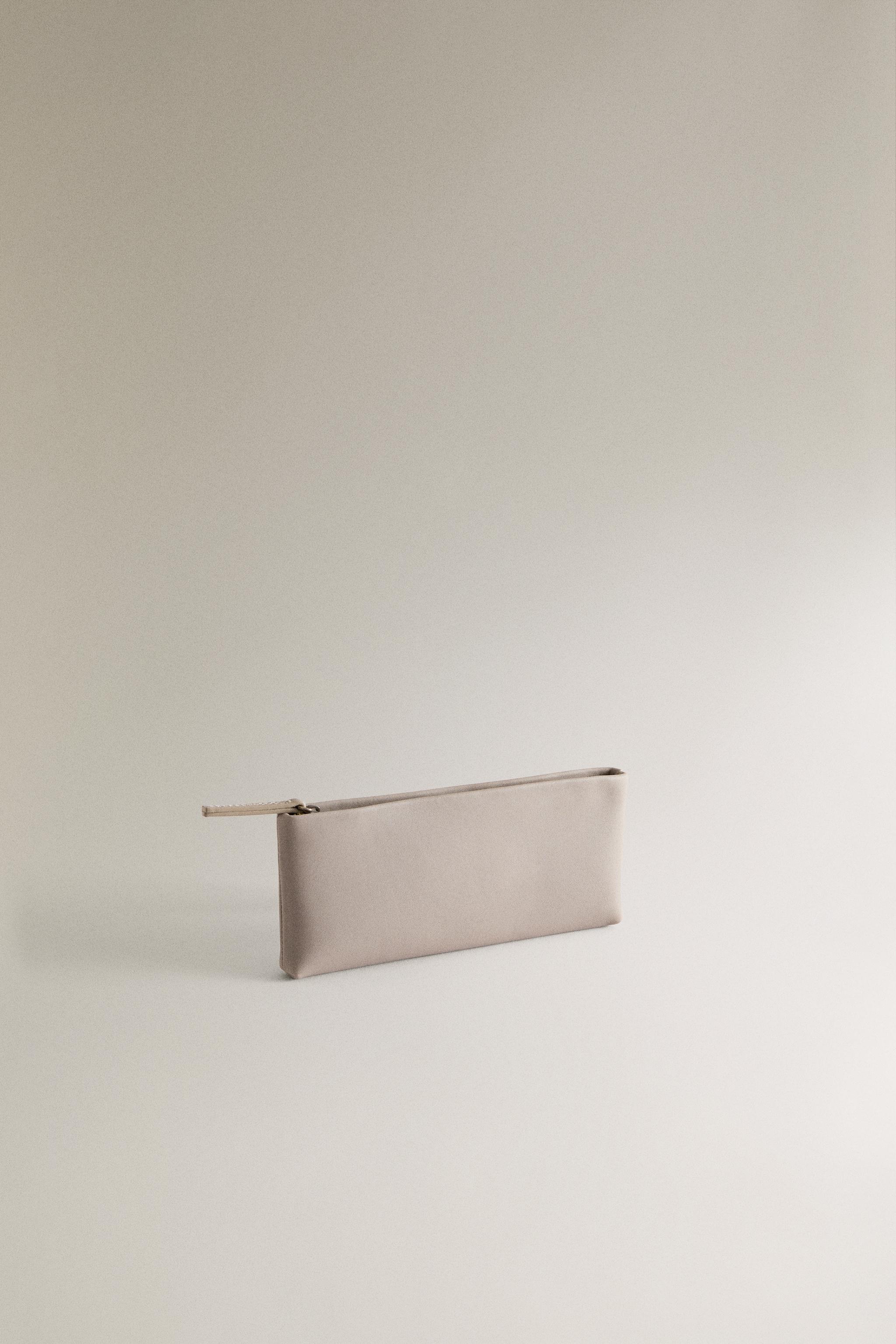 LEATHER OBJECT HOLDER CASE