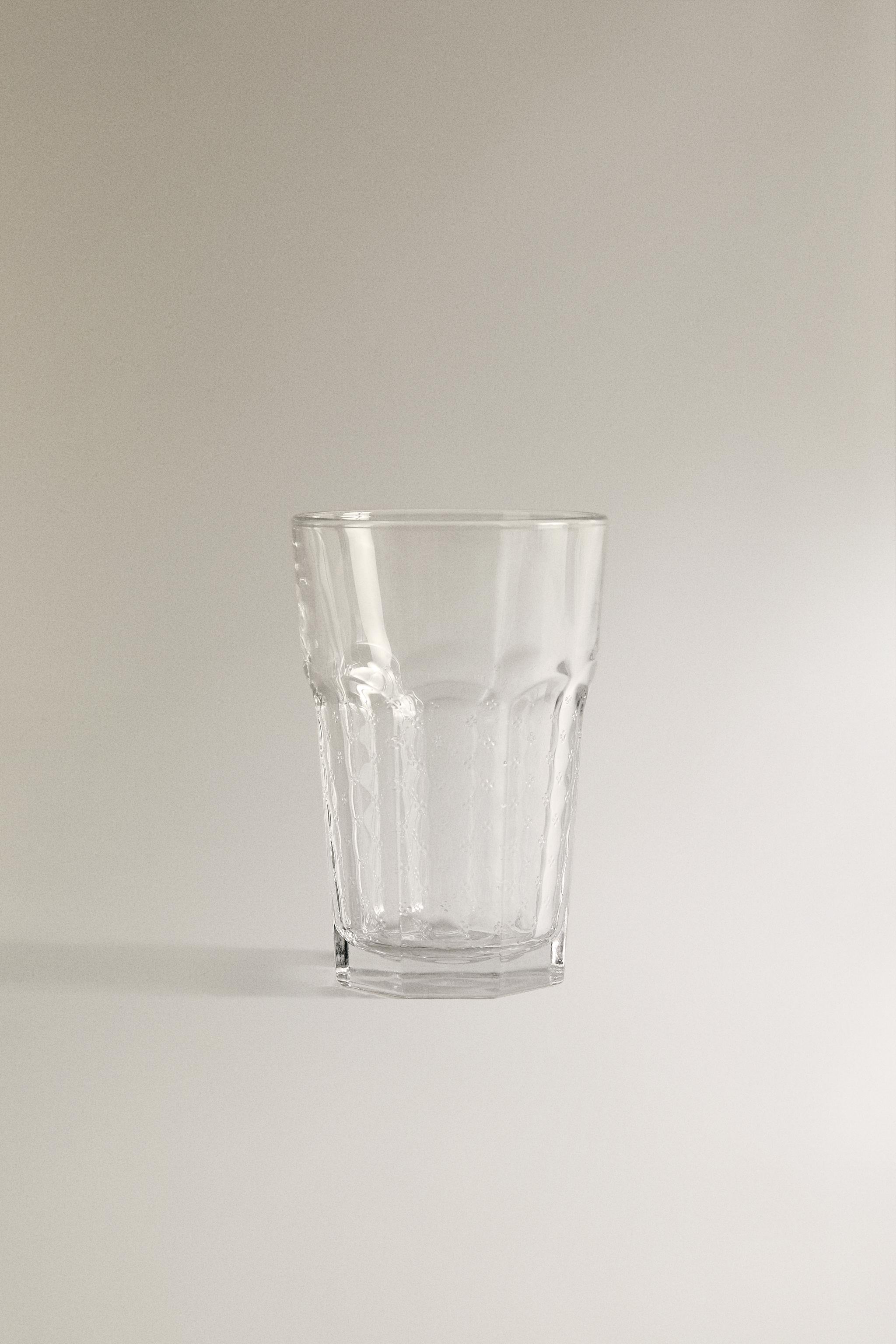 RAISED DESIGN GLASS TUMBLER