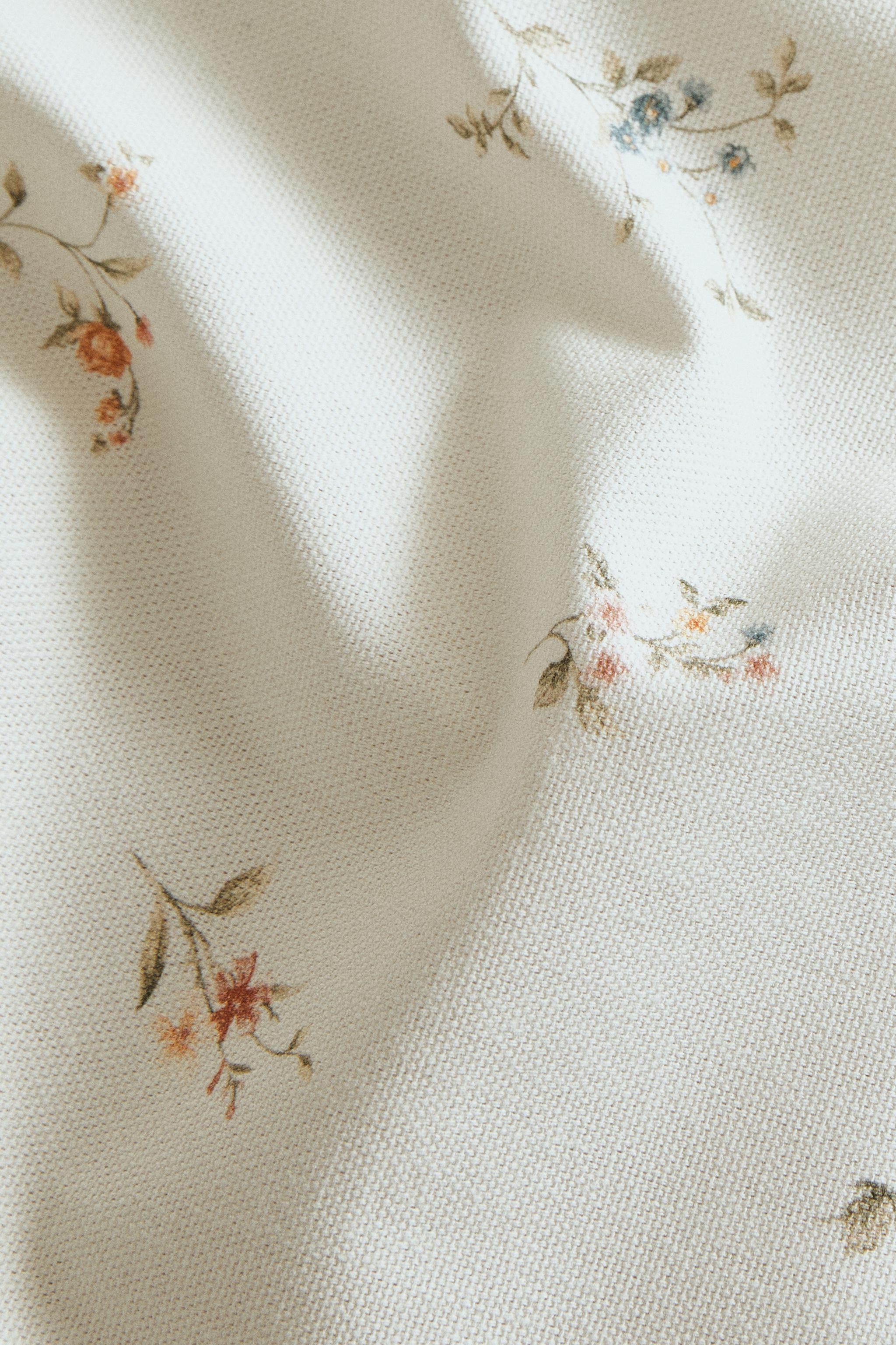 SET OF SMALL FLORAL PRINT NAPKINS (SET OF 2)