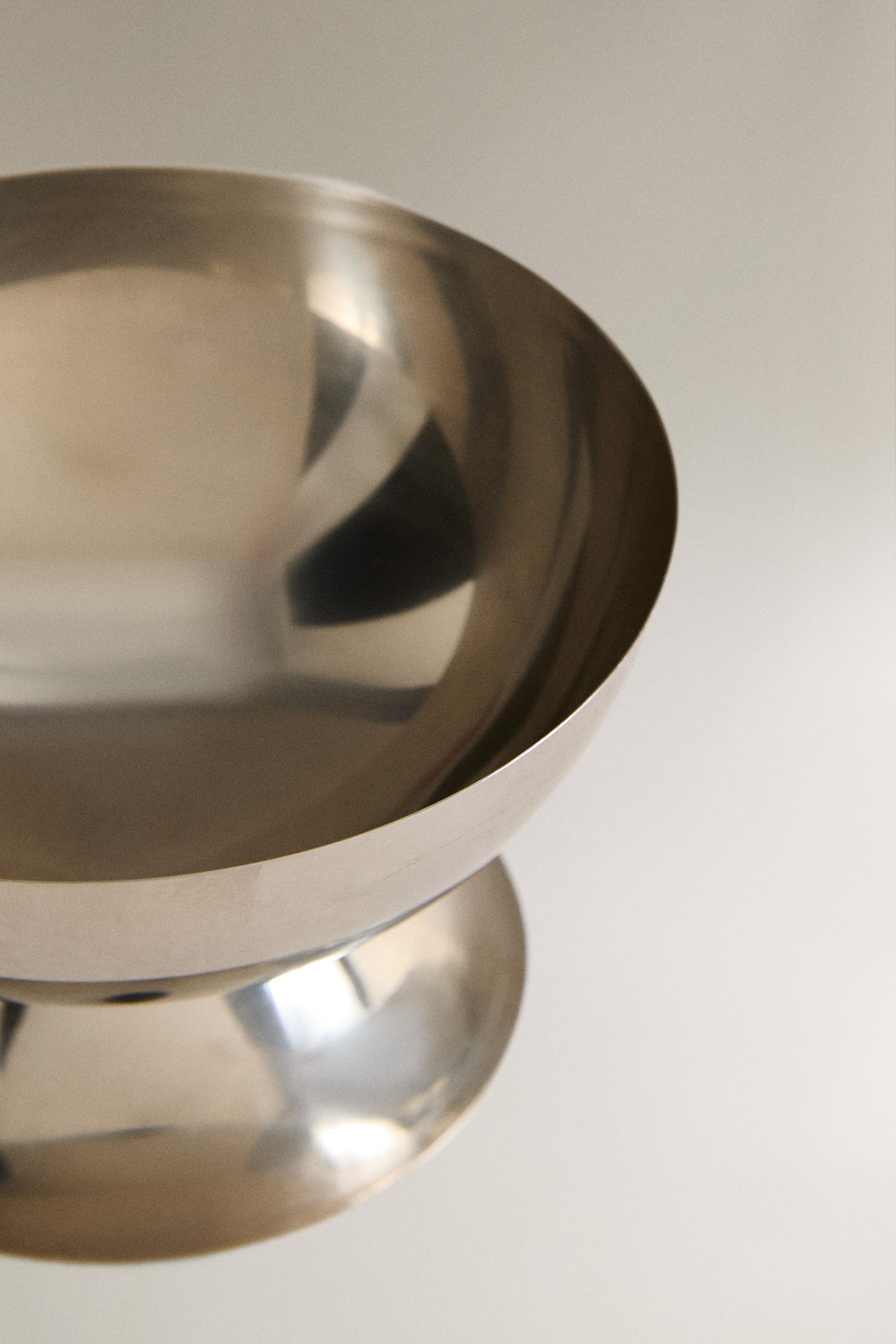 SHINY METAL ICE-CREAM CUP