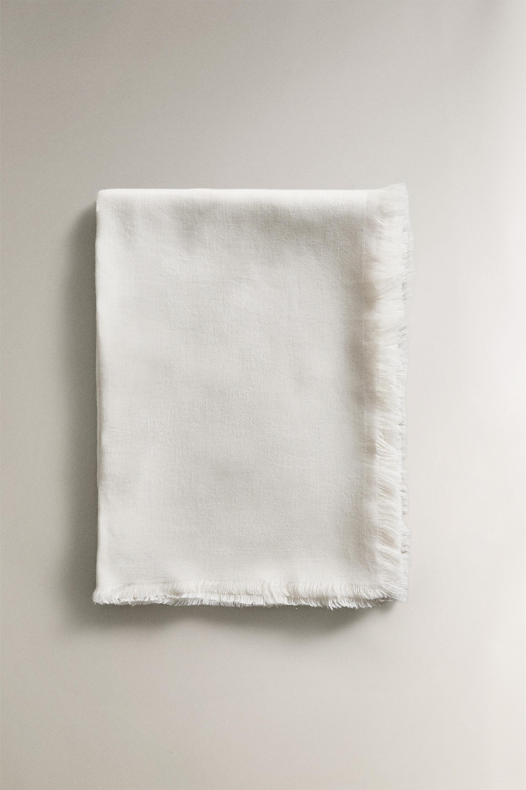 DECORATIVE LINEN BLANKET