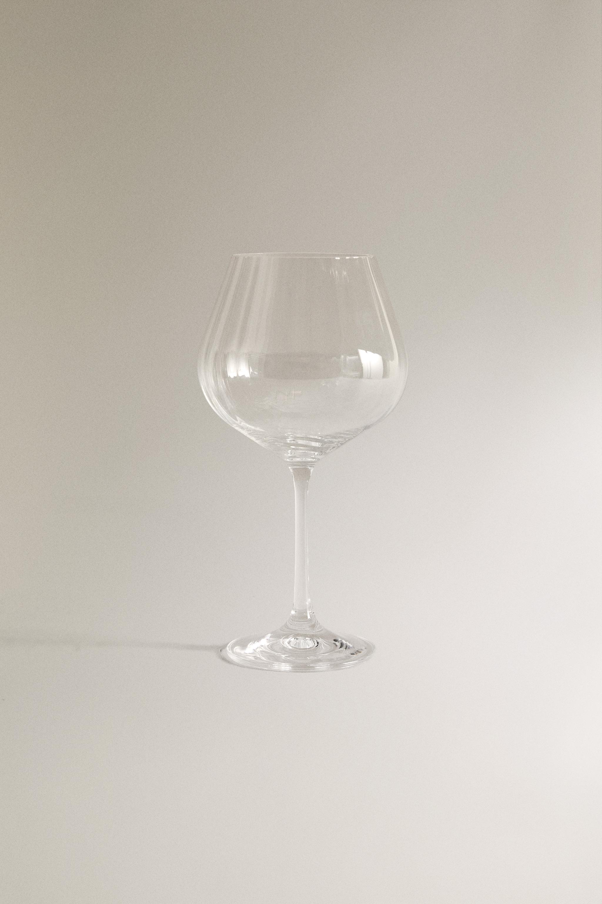 WAVY-EFFECT BOHEMIA CRYSTAL WINE GLASS