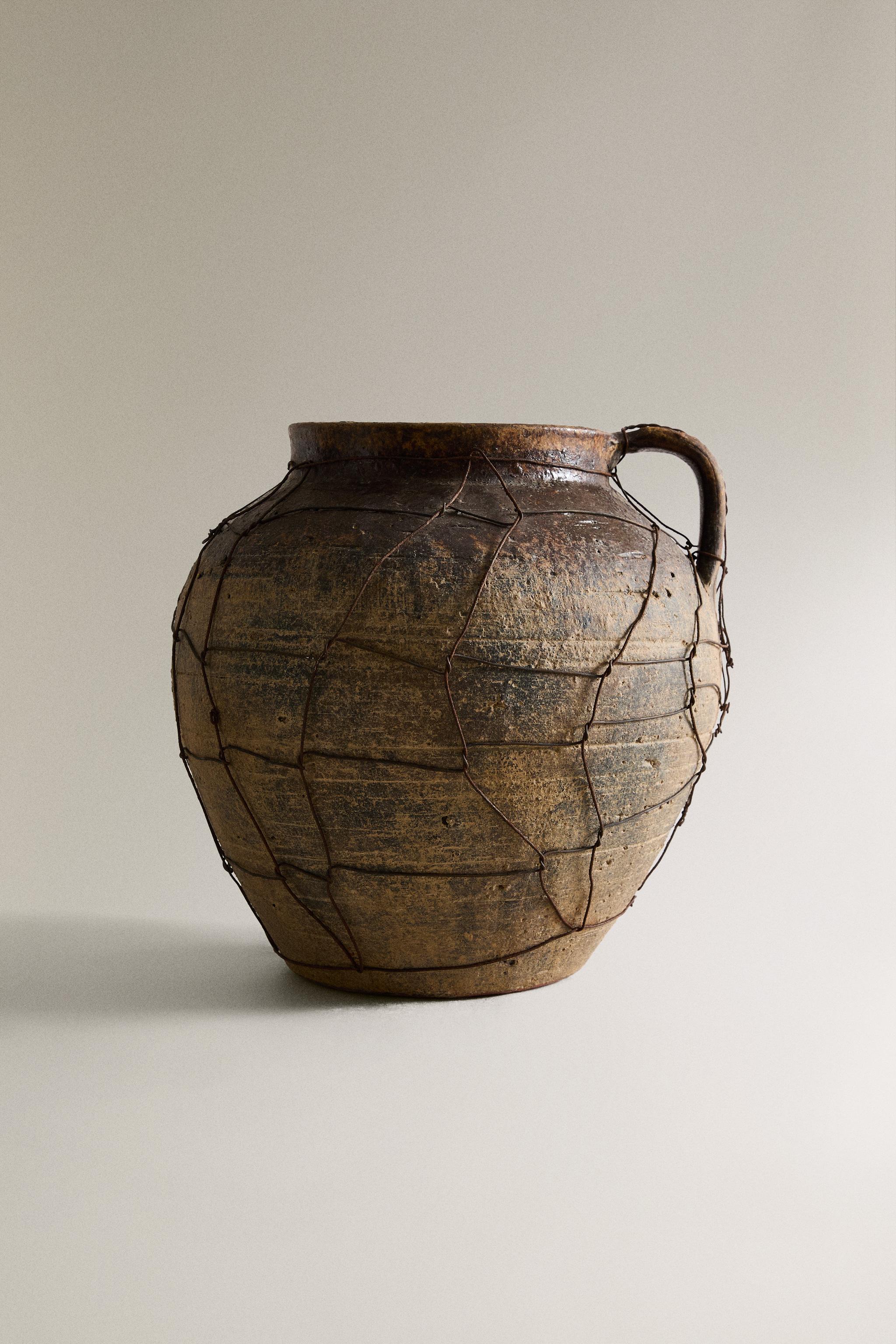 TERRACOTTA LATTICE VASE