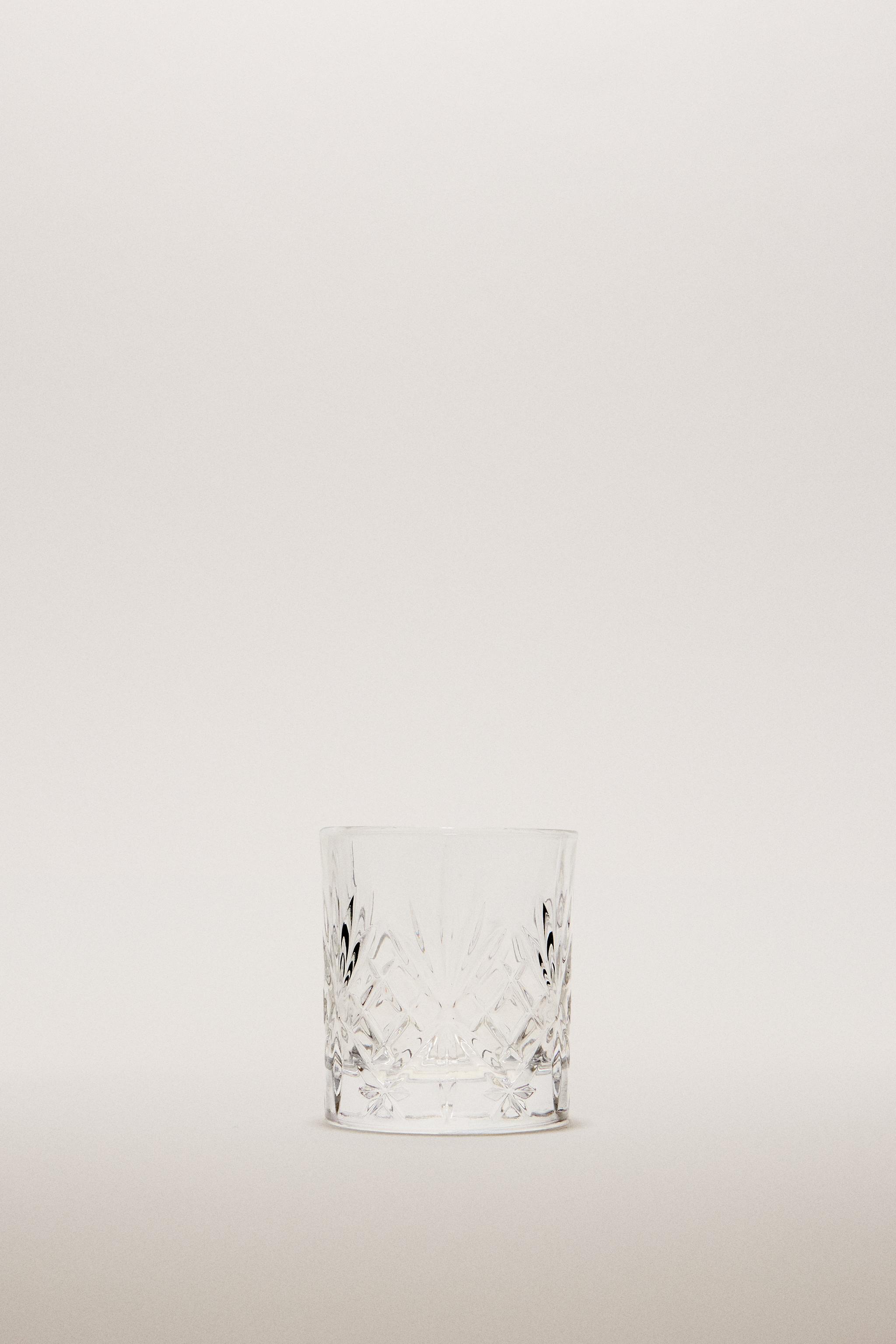 ENGRAVED CRYSTALLINE SHOT GLASS