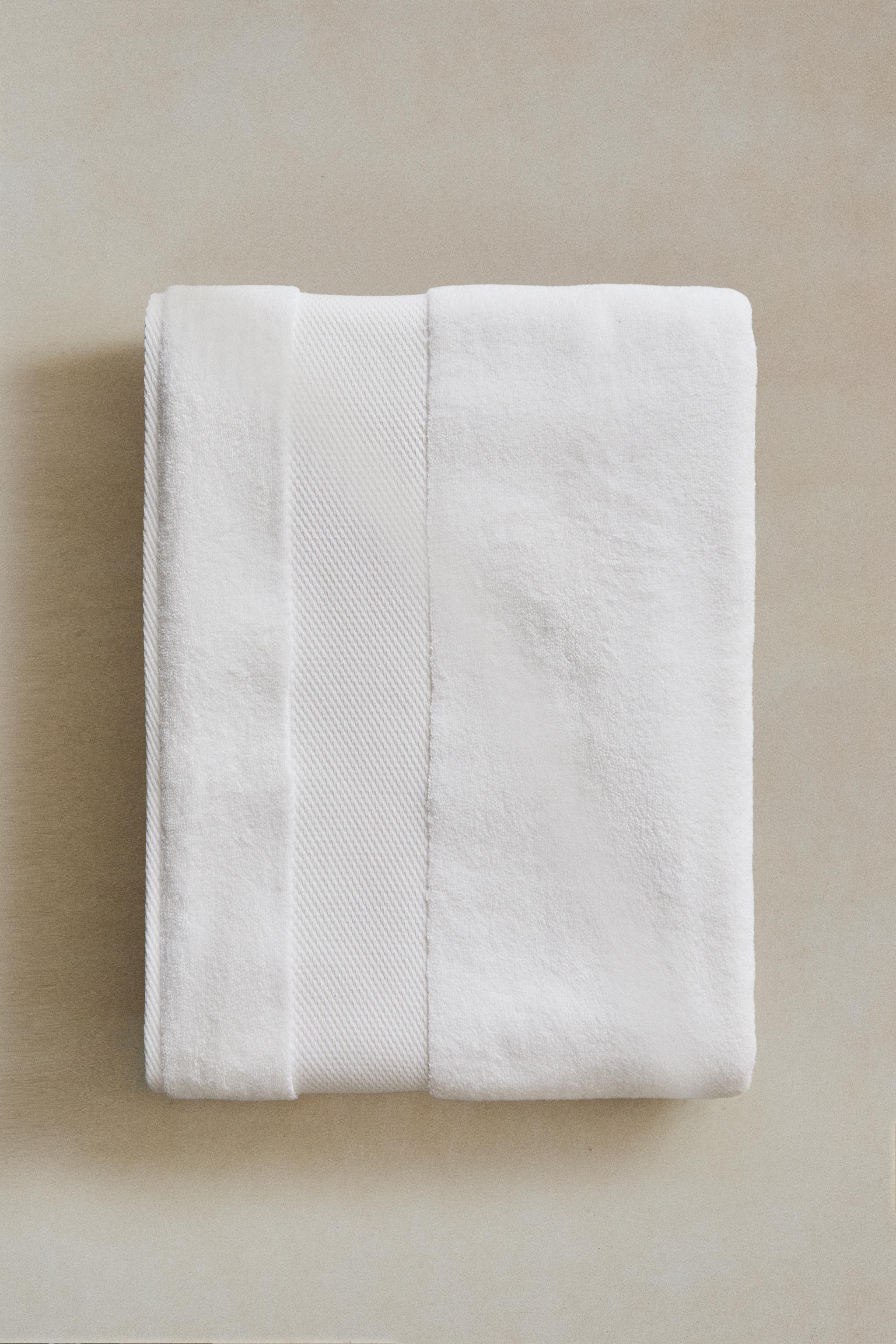 EXTRA SOFT BATH TOWEL (800 GXM²)