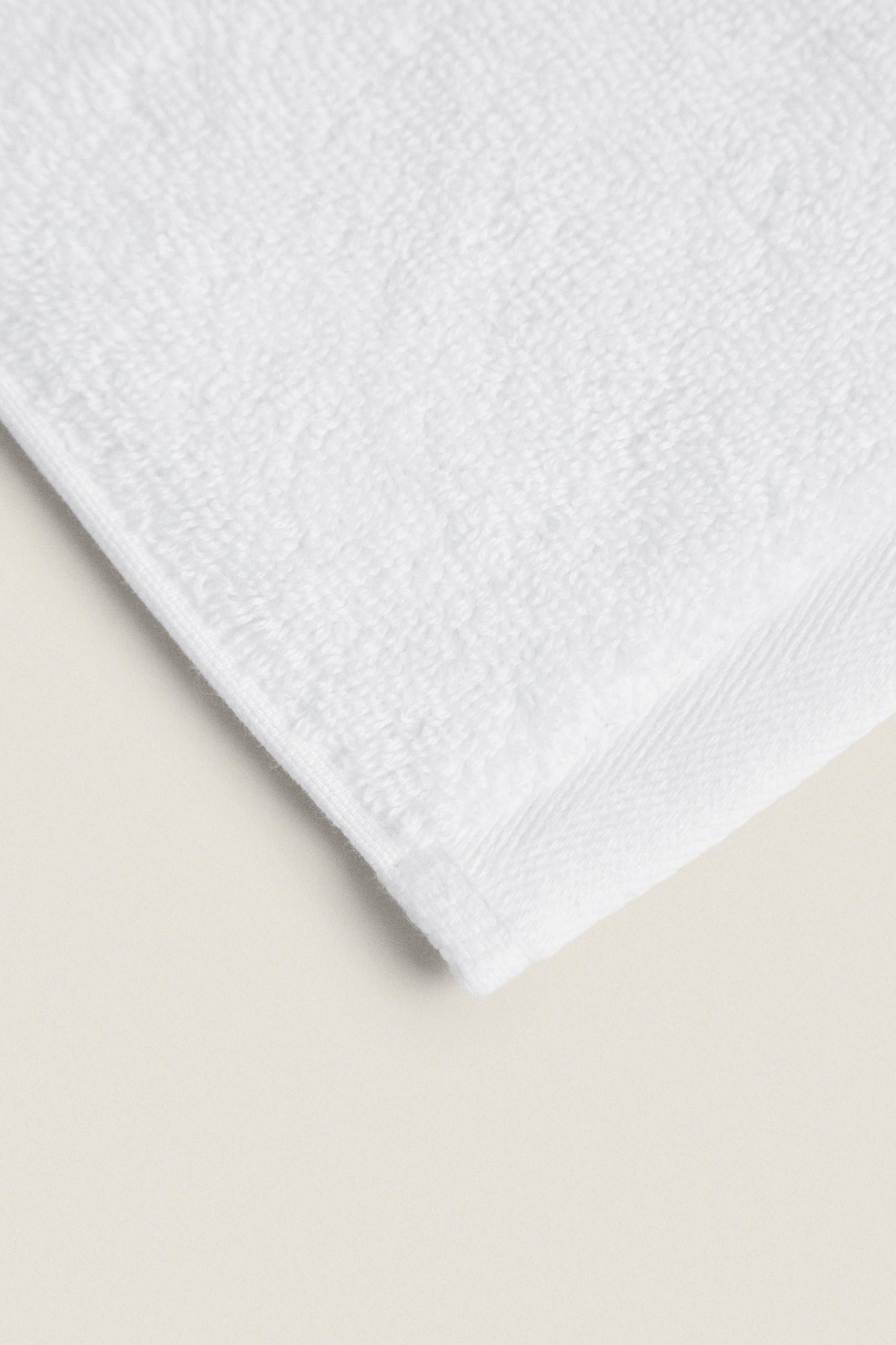 EXTRA SOFT COTTON BATH TOWEL (700 GXM²)