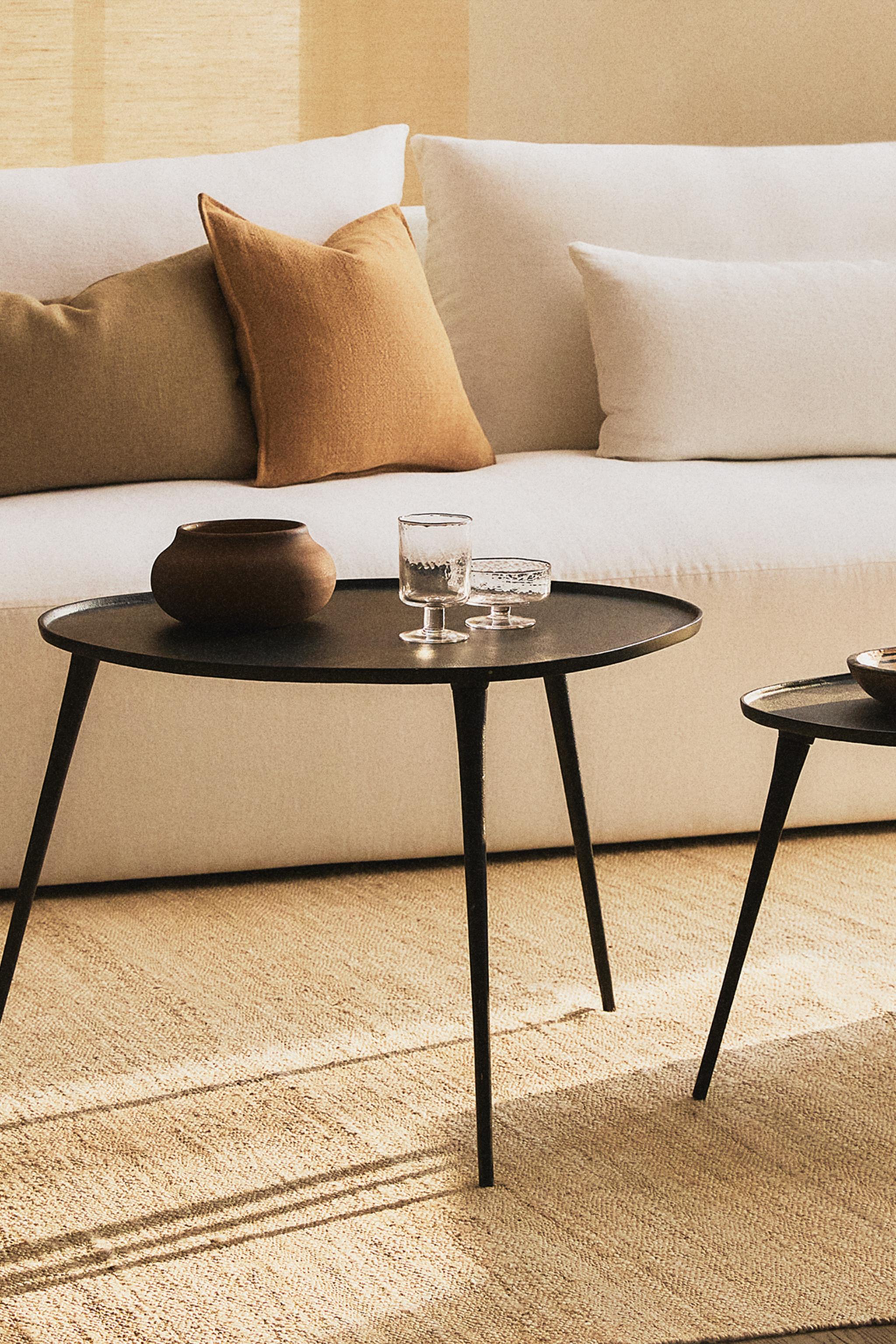 METAL SIDE TABLE