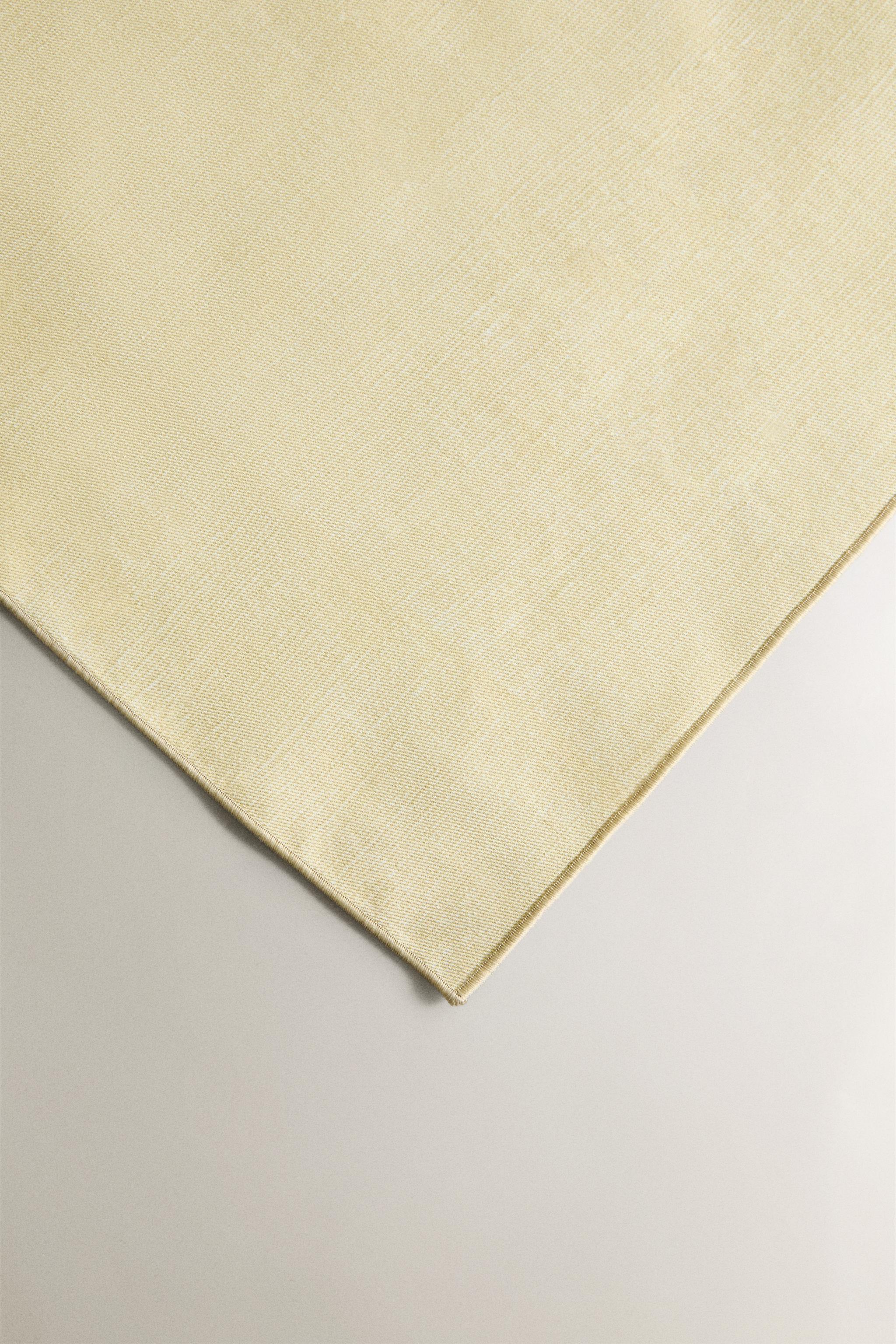 RESIN-COATED OVERLOCK PLACEMAT