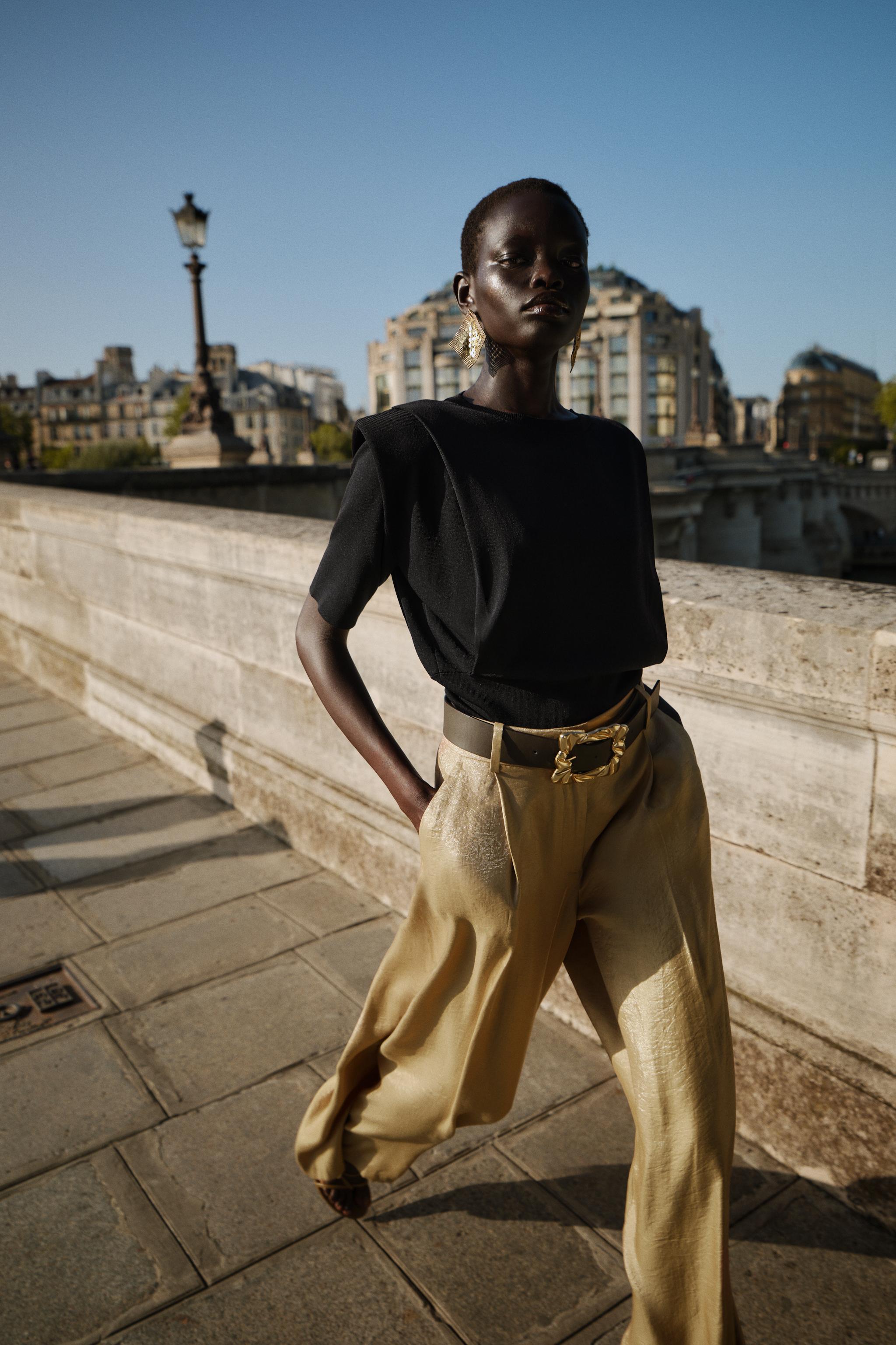 SHOULDER PAD KNIT TOP