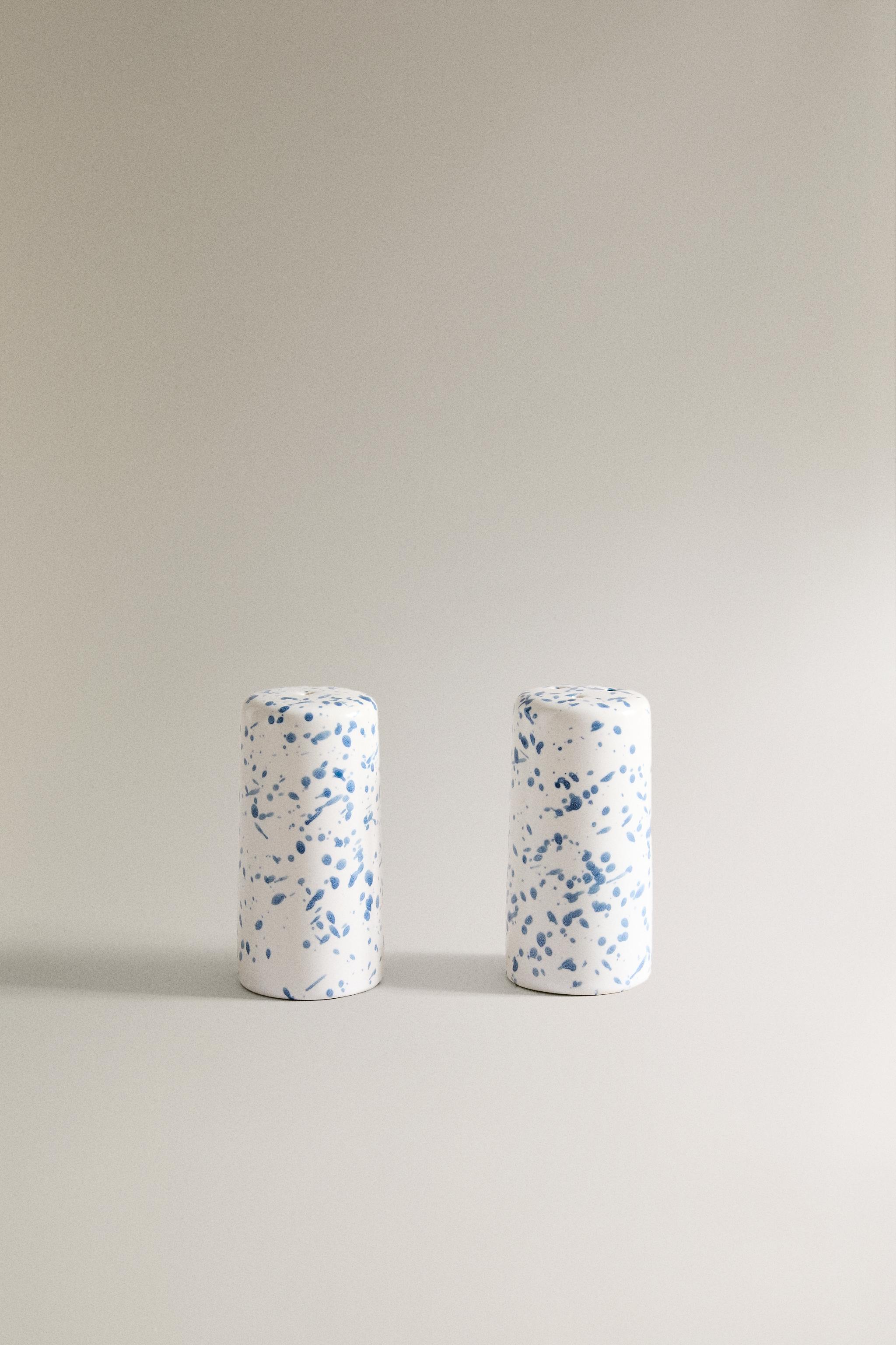 SPECKLED STONEWARE SALT AND PEPPER SHAKER SET
