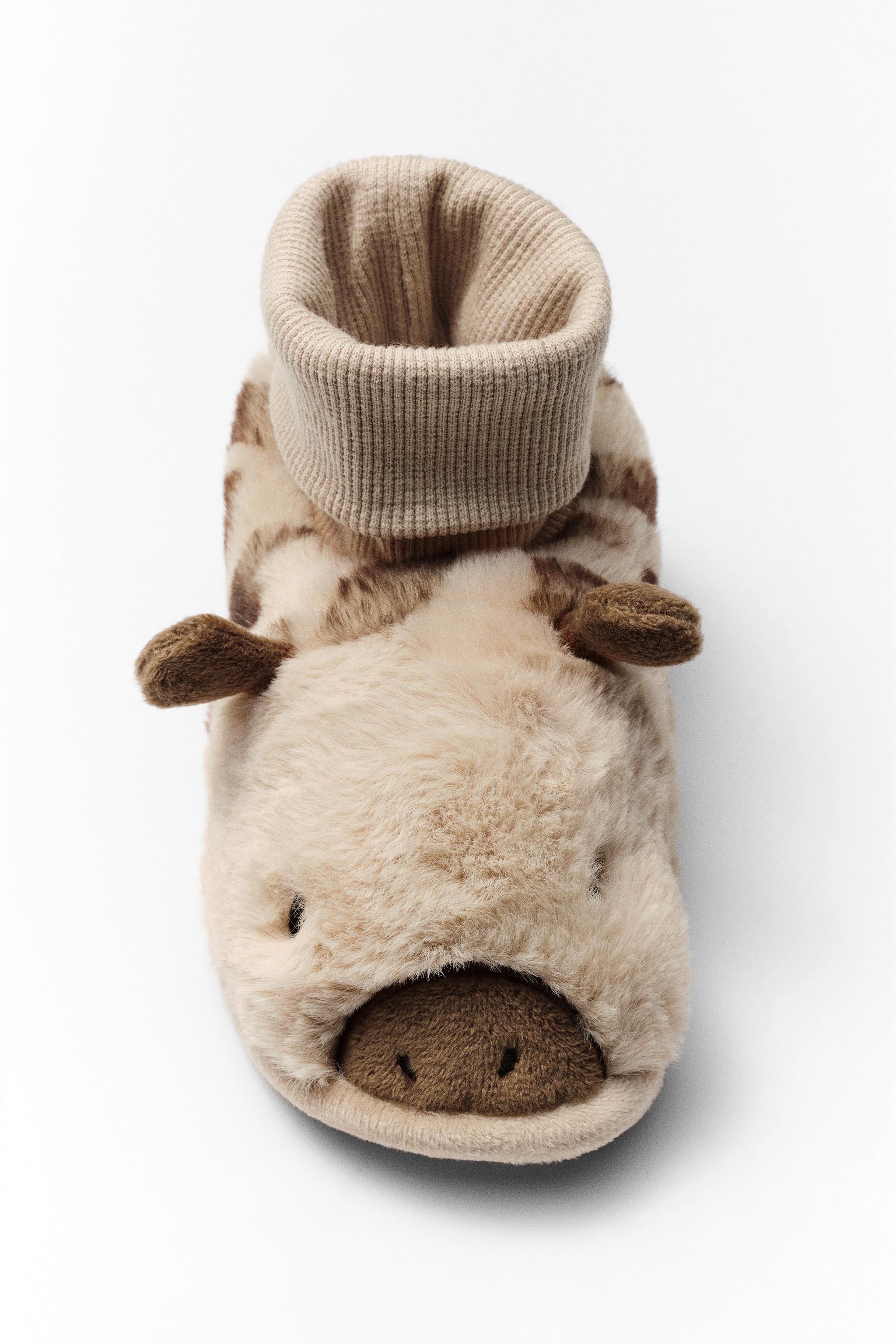 GIRAFFE SLIPPERS