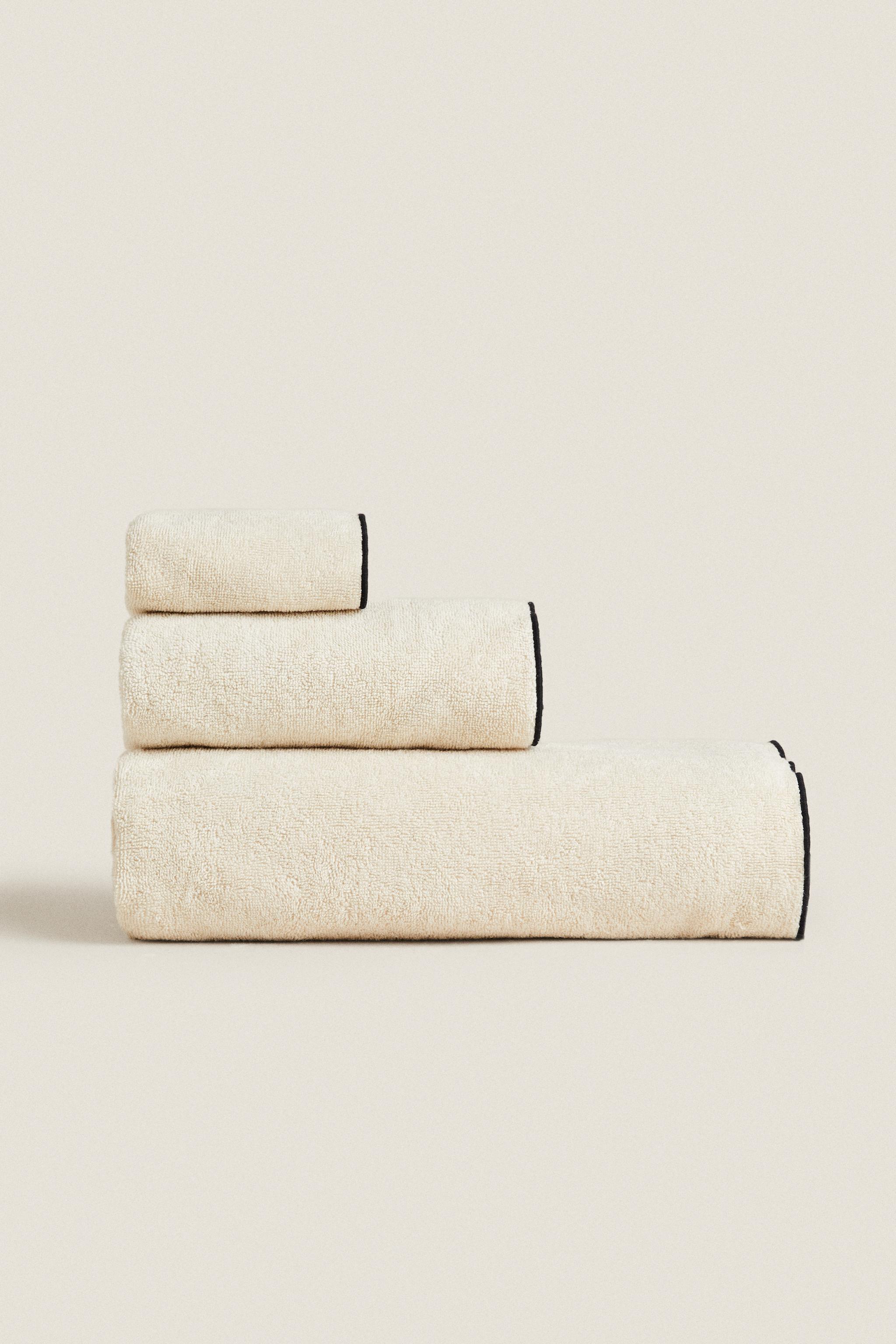 OVERLOCK COTTON BATH TOWEL
